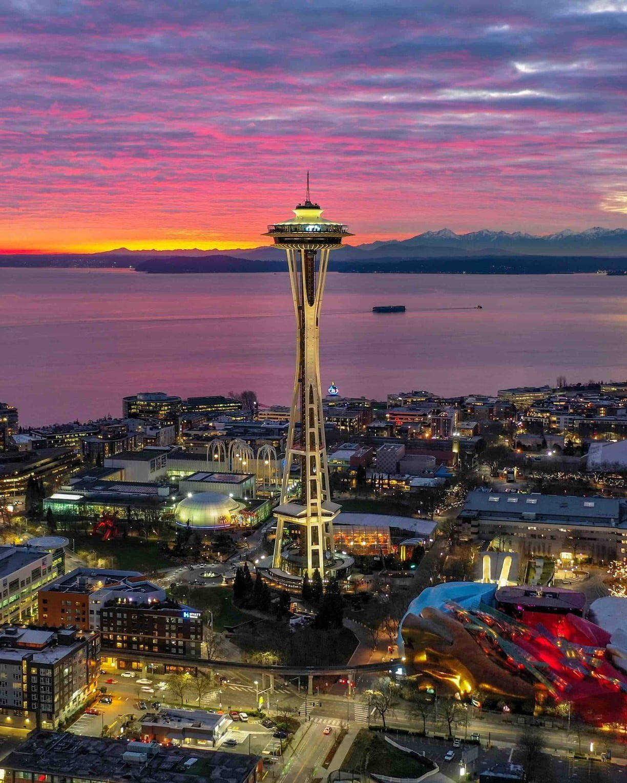 Space Needle Sunset Sound Wallpaper