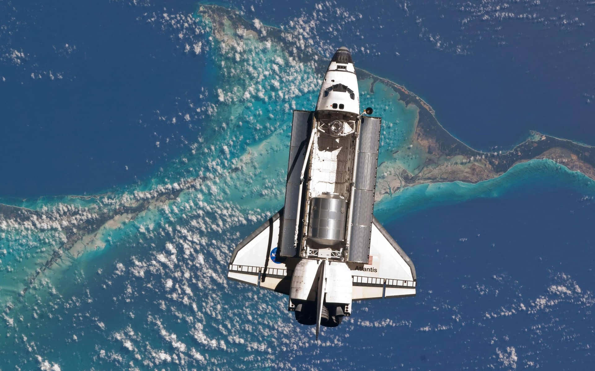 Space Shuttle Area Of Water Wallpaper