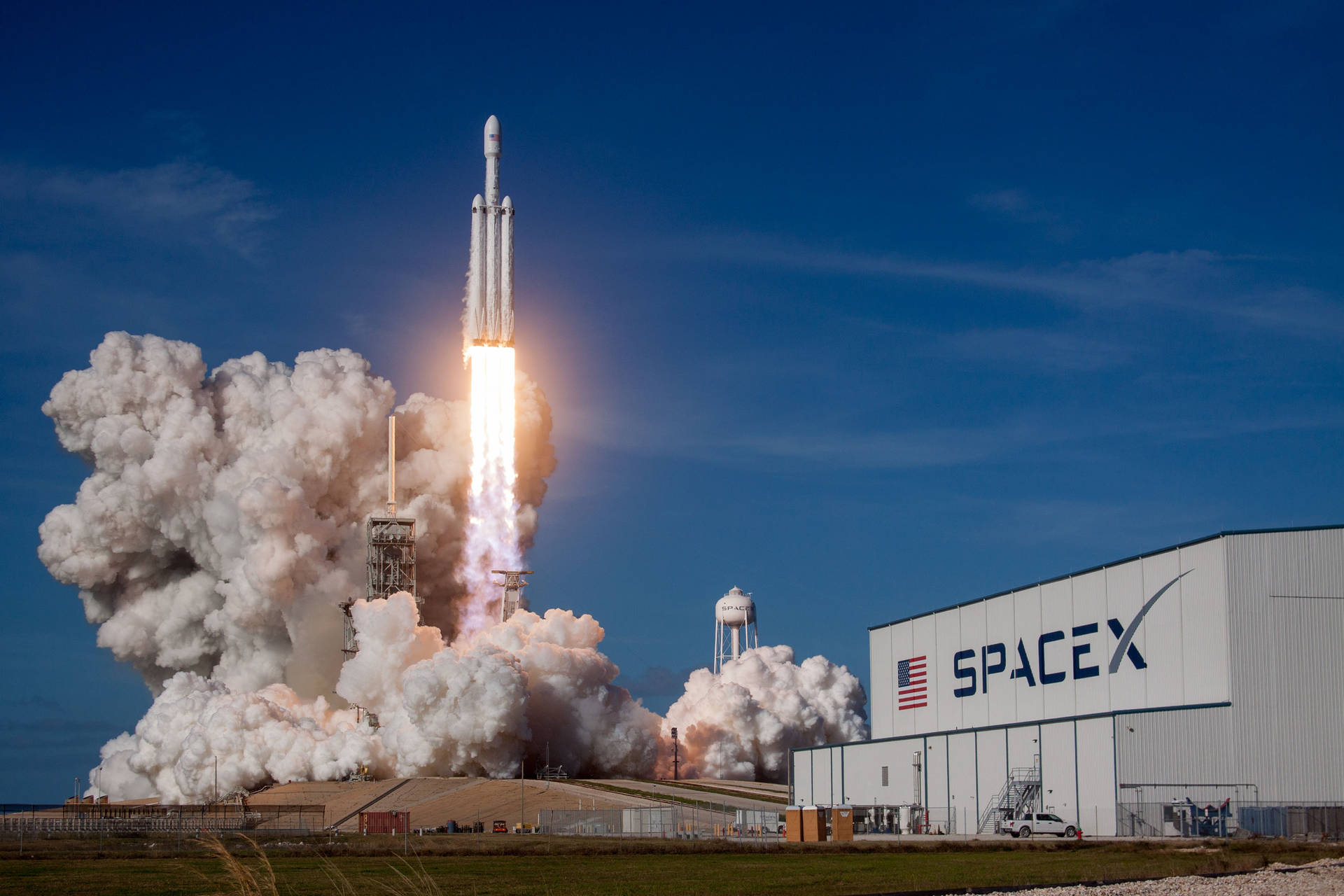 Launch Of Spacex Falcon Heavy Starship Wallpaper