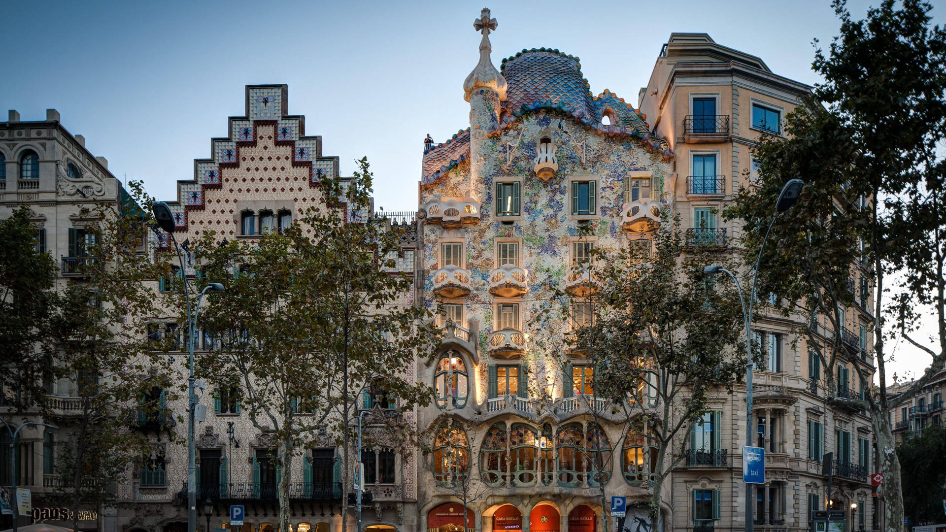 Spain Casa Batllo Gaudi Wallpaper