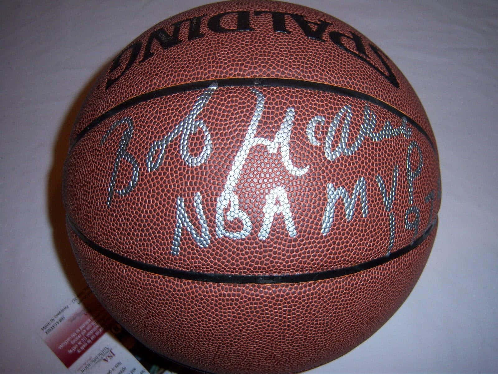Balónde Baloncesto Spalding Firmado Por La Leyenda De La Nba Bob Mcadoo Fondo de pantalla