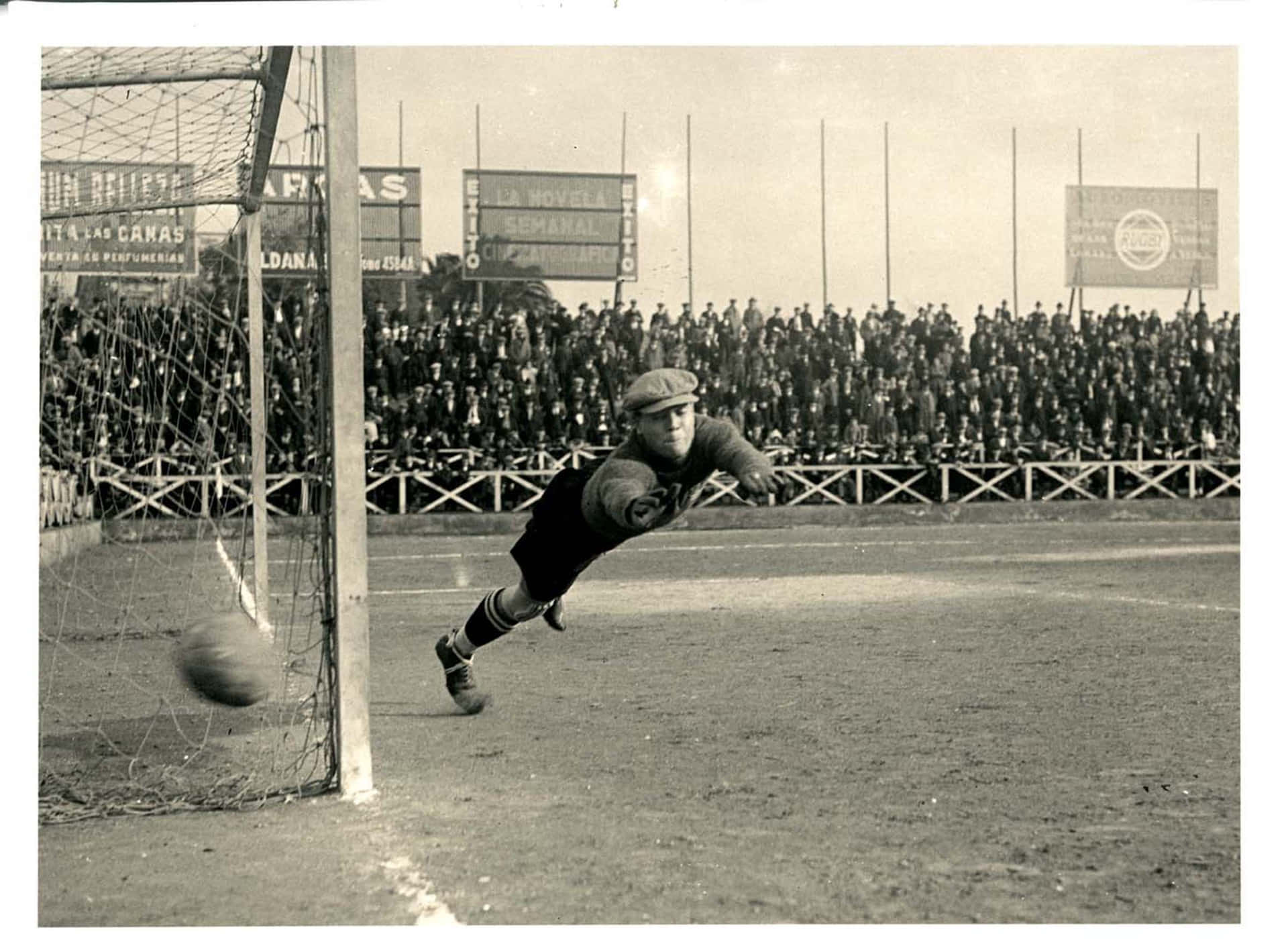 Spanskfotbollsmålvakt Ricardo Zamora 1930 Fotografi. Wallpaper