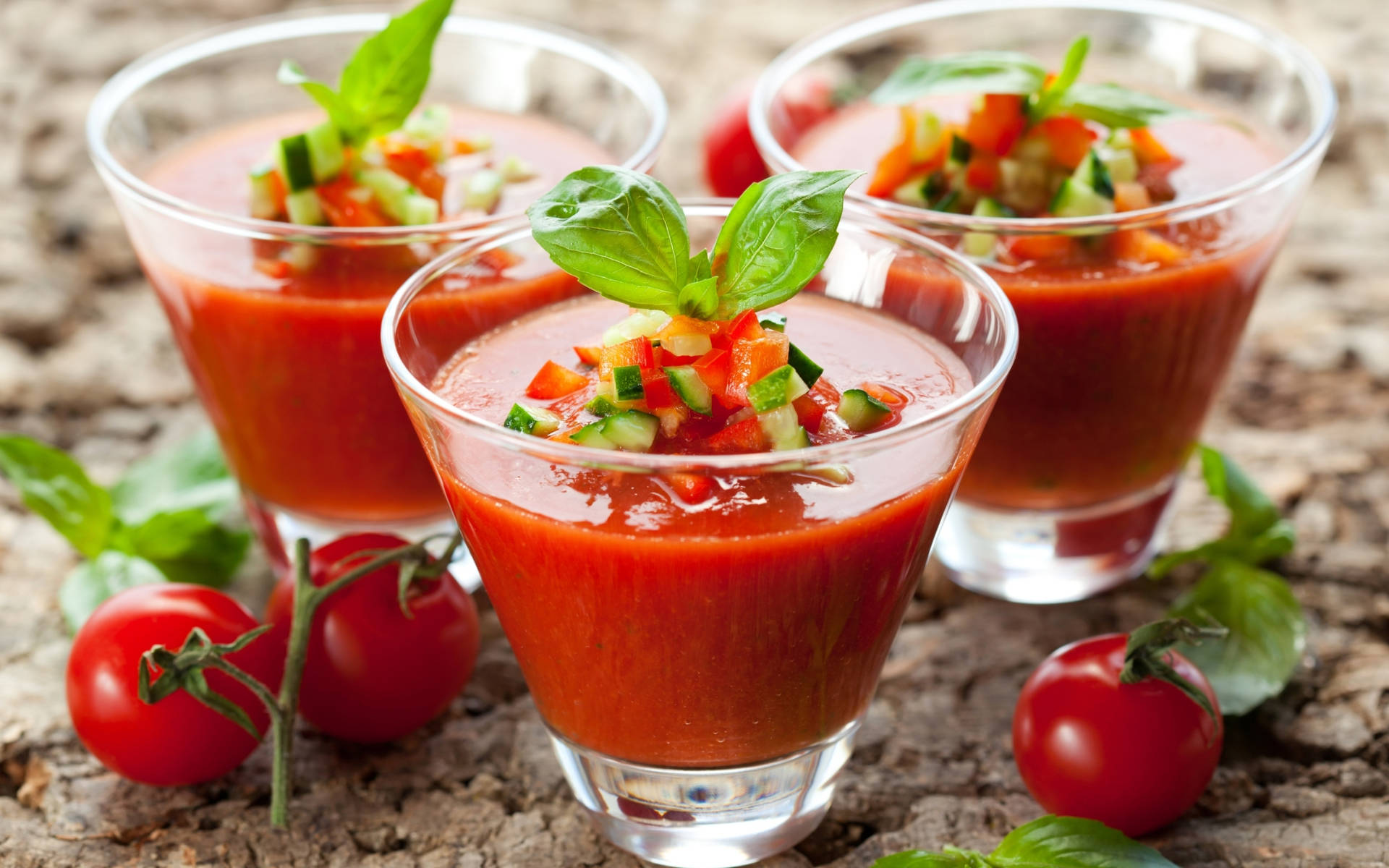 Spanish Gazpacho Tomato Juice Cocktail Glasses Wallpaper