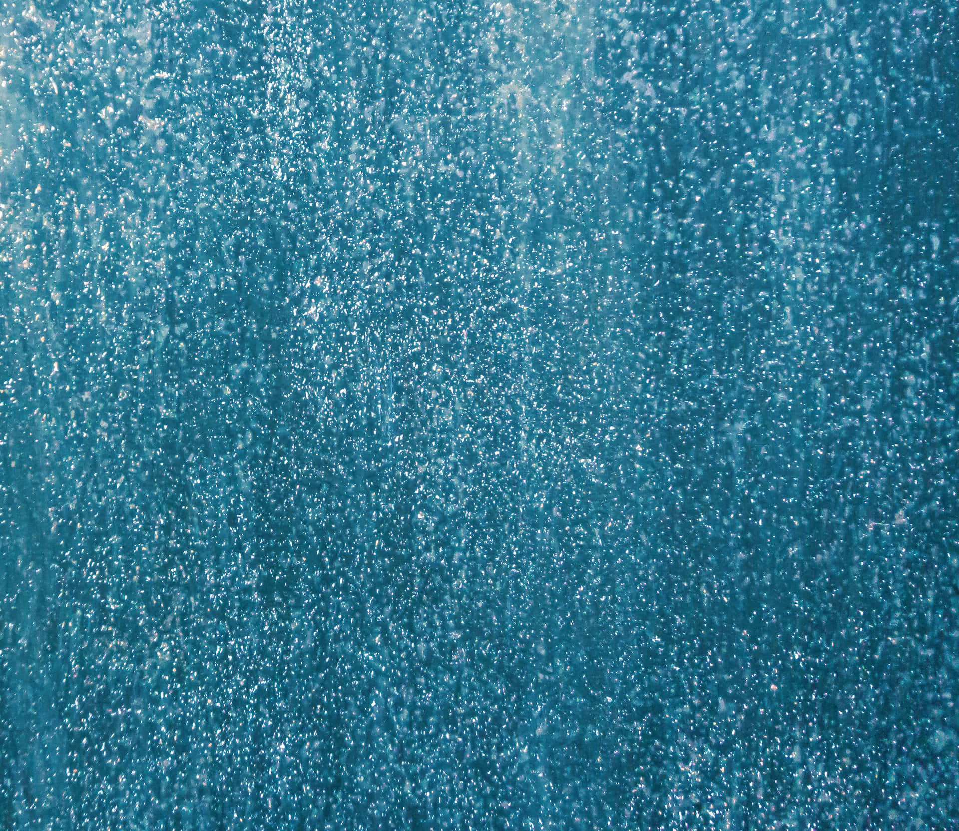 Eineblaue Wand Mit Viel Wasser Darauf