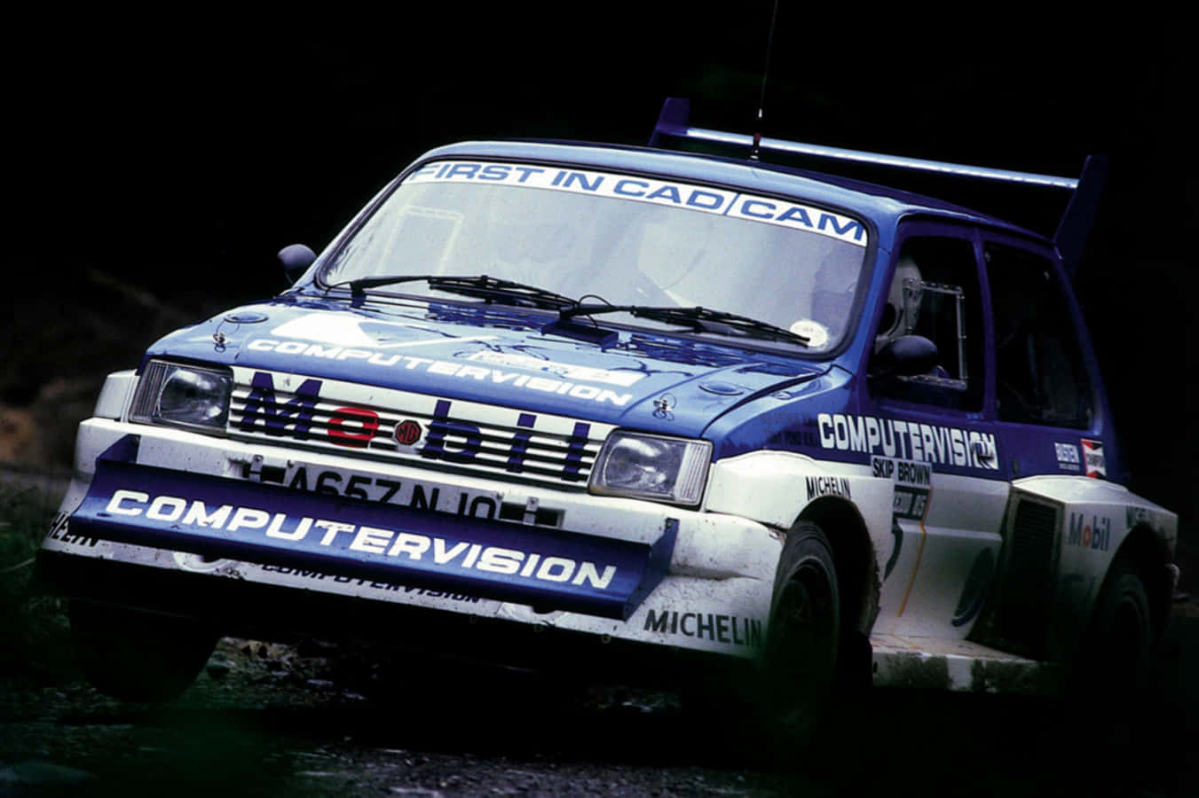 Spectacular Mg Metro 6r4 In Action Wallpaper