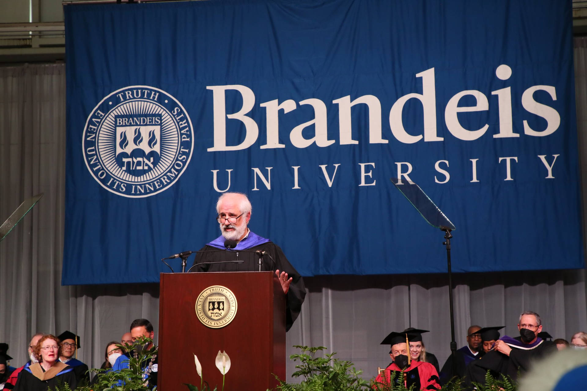 Marcajesde Texto Universidad Brandeis De Graduación Fondo de pantalla