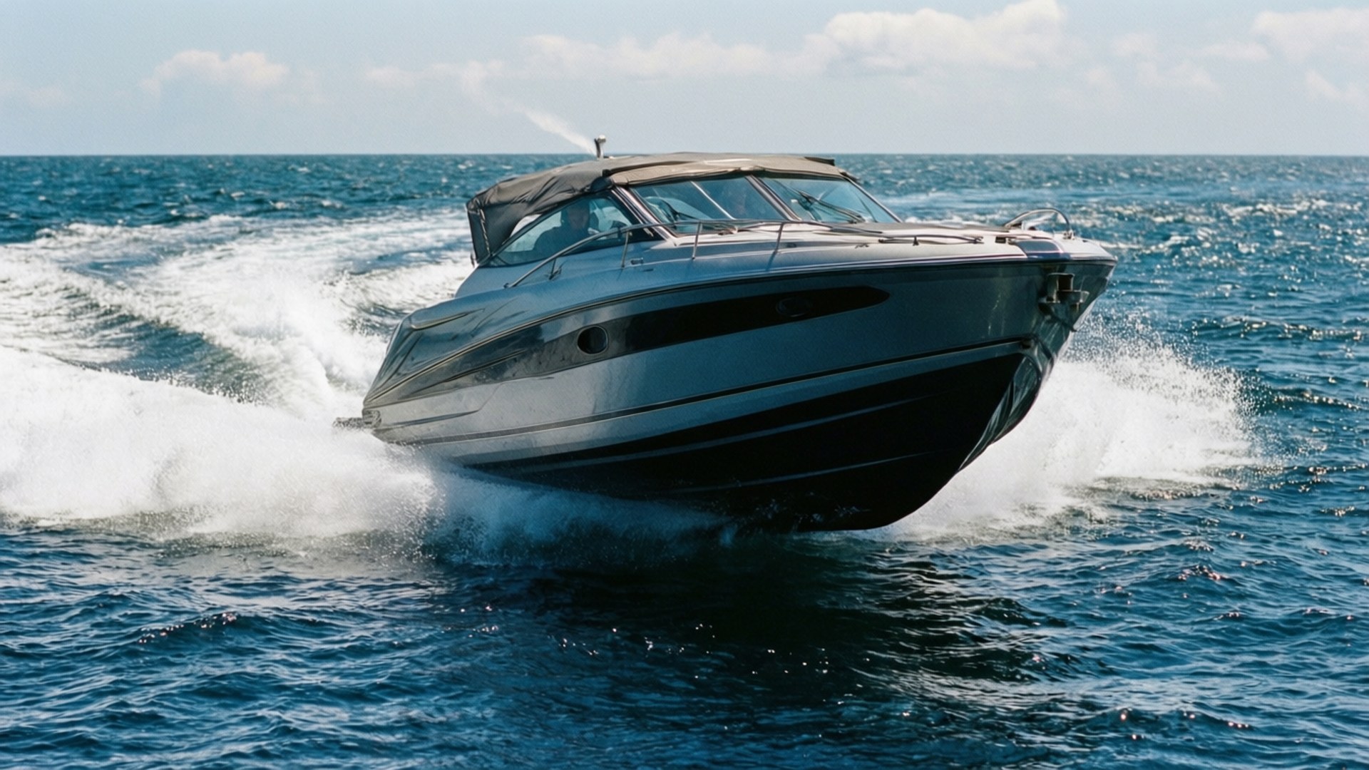 Schnelles Motorboot Wallpaper