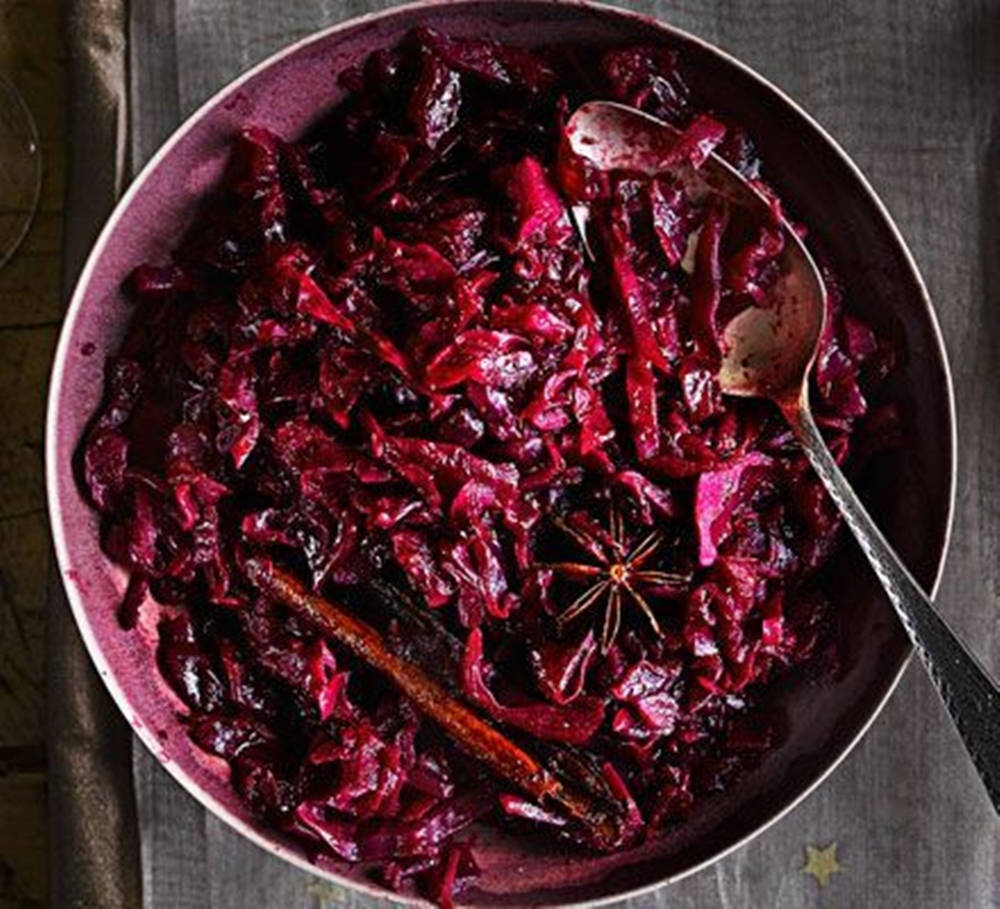 Spiced Braised Red Cabbage Vegetable Dish Wallpaper
