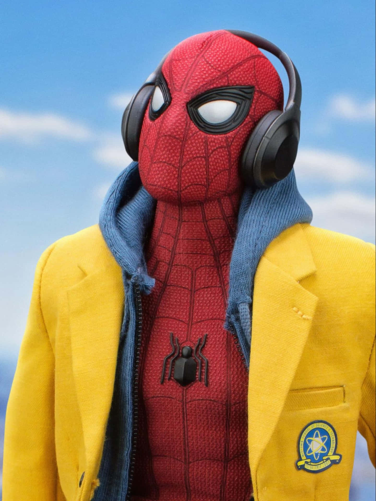 Peterparker Hace Lo Mejor Que Puede Para Proteger Su Vecindario Y Toda La Ciudad De Nueva York En Spider-man Homecoming. Fondo de pantalla