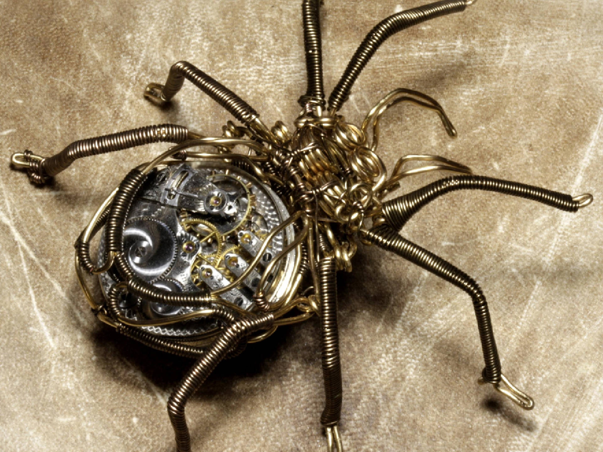 Spider With Mechanical Pieces