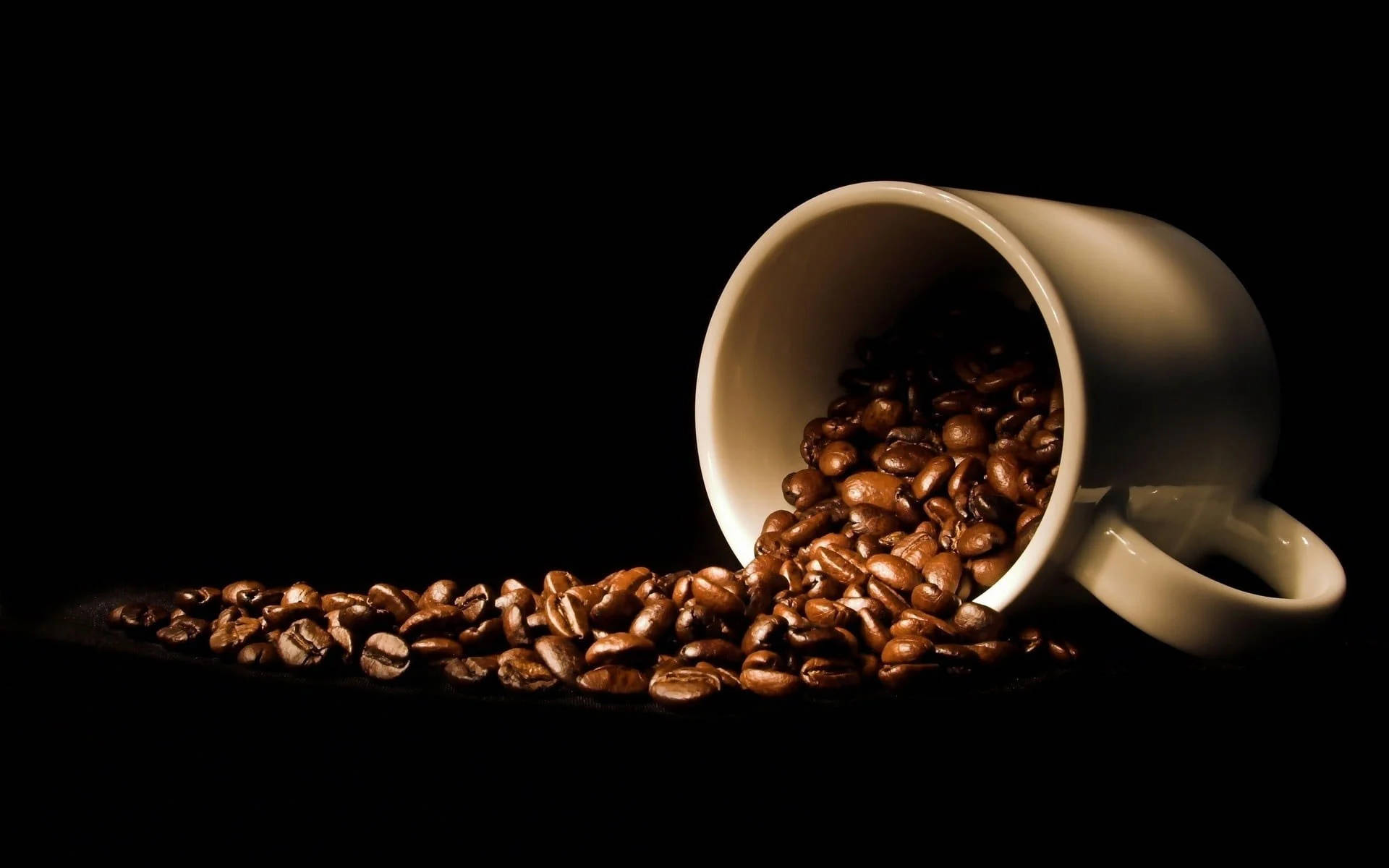 Spilled Coffee Aesthetic Beans Wallpaper