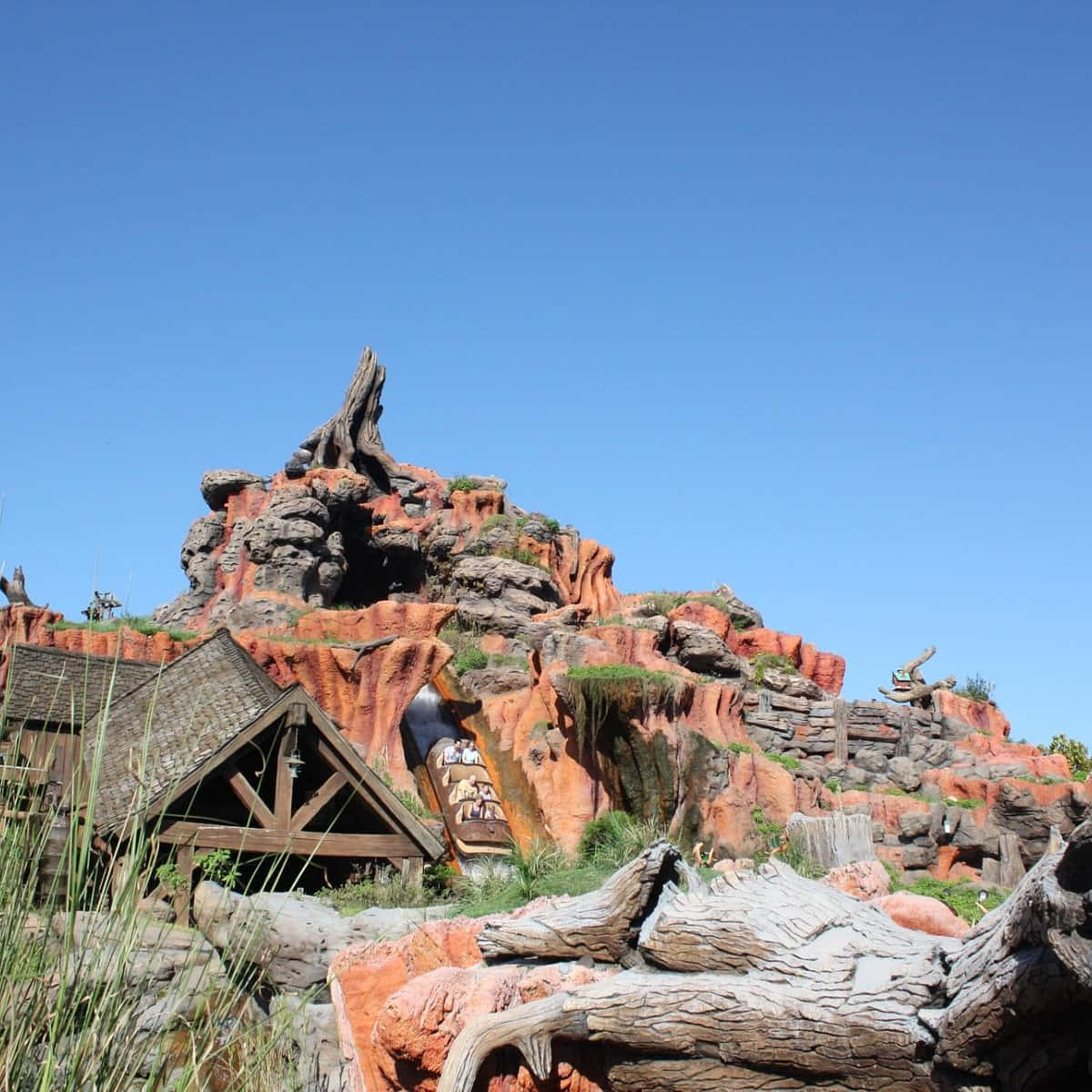 An iconic image of Splash Mountain at Walt Disney World in Orlando