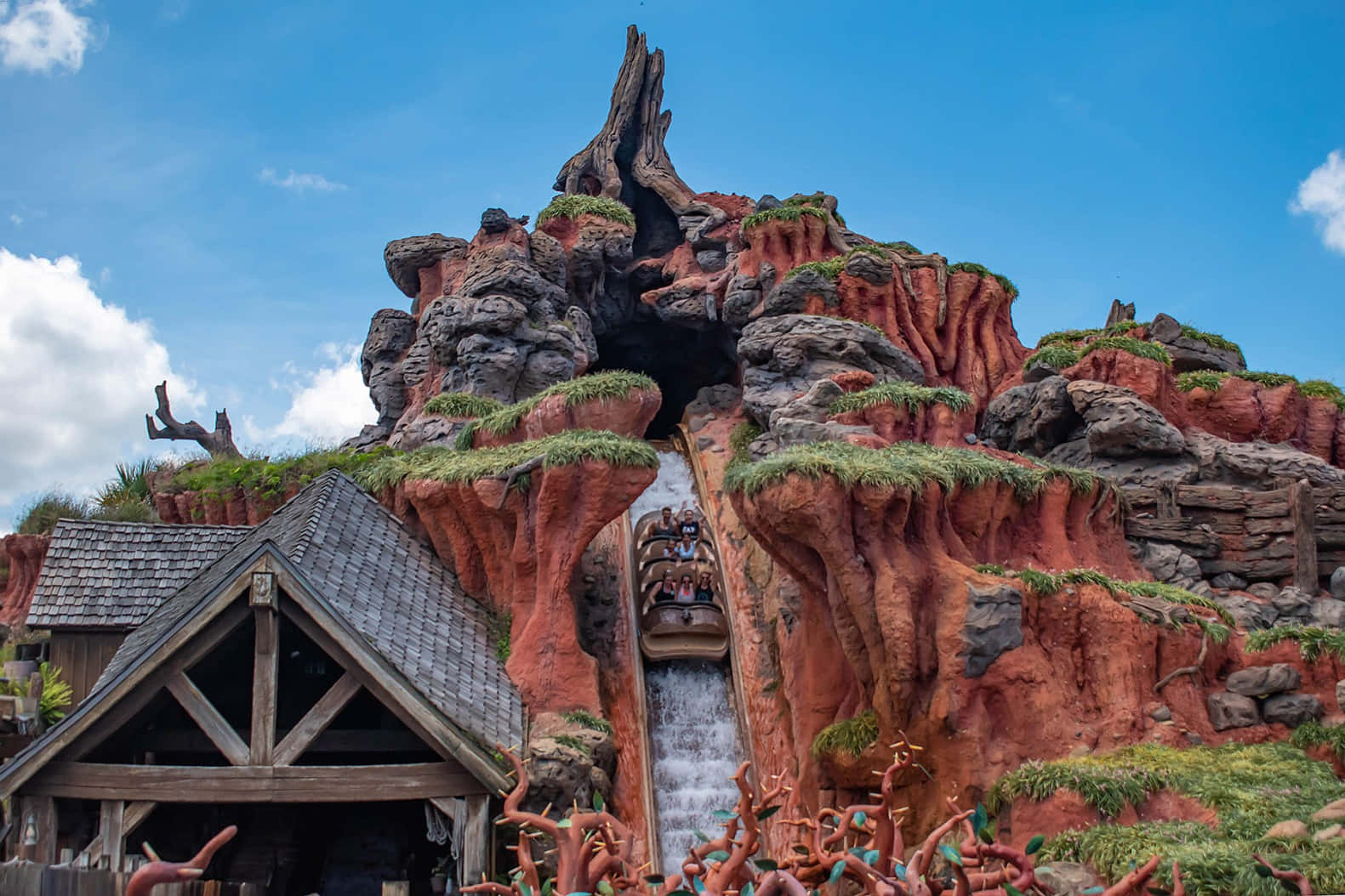 Enjoy a magical journey full of pirates, animals, and plenty of thrilling drops, on Disney's iconic Splash Mountain.