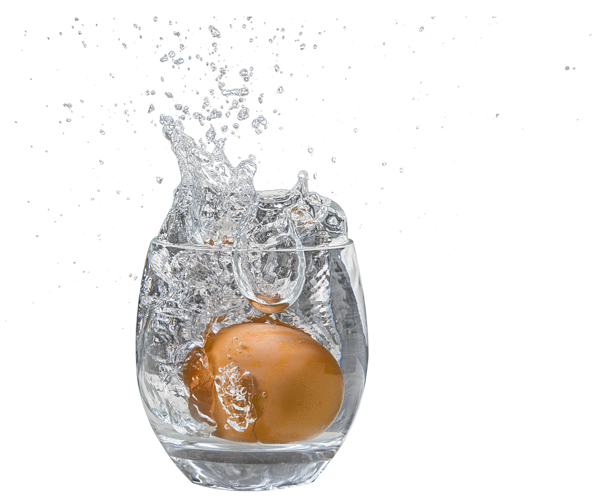 Splashy Egg Dropin Water Glass PNG
