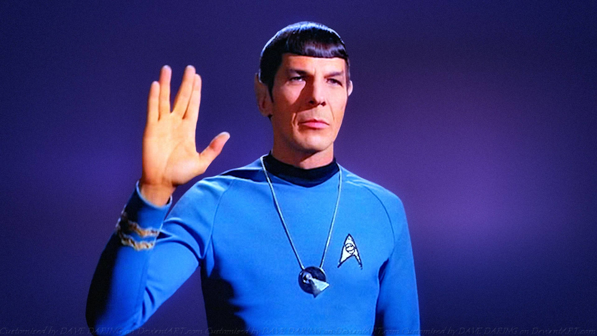 Spock I Blå Sweatshirt Wallpaper