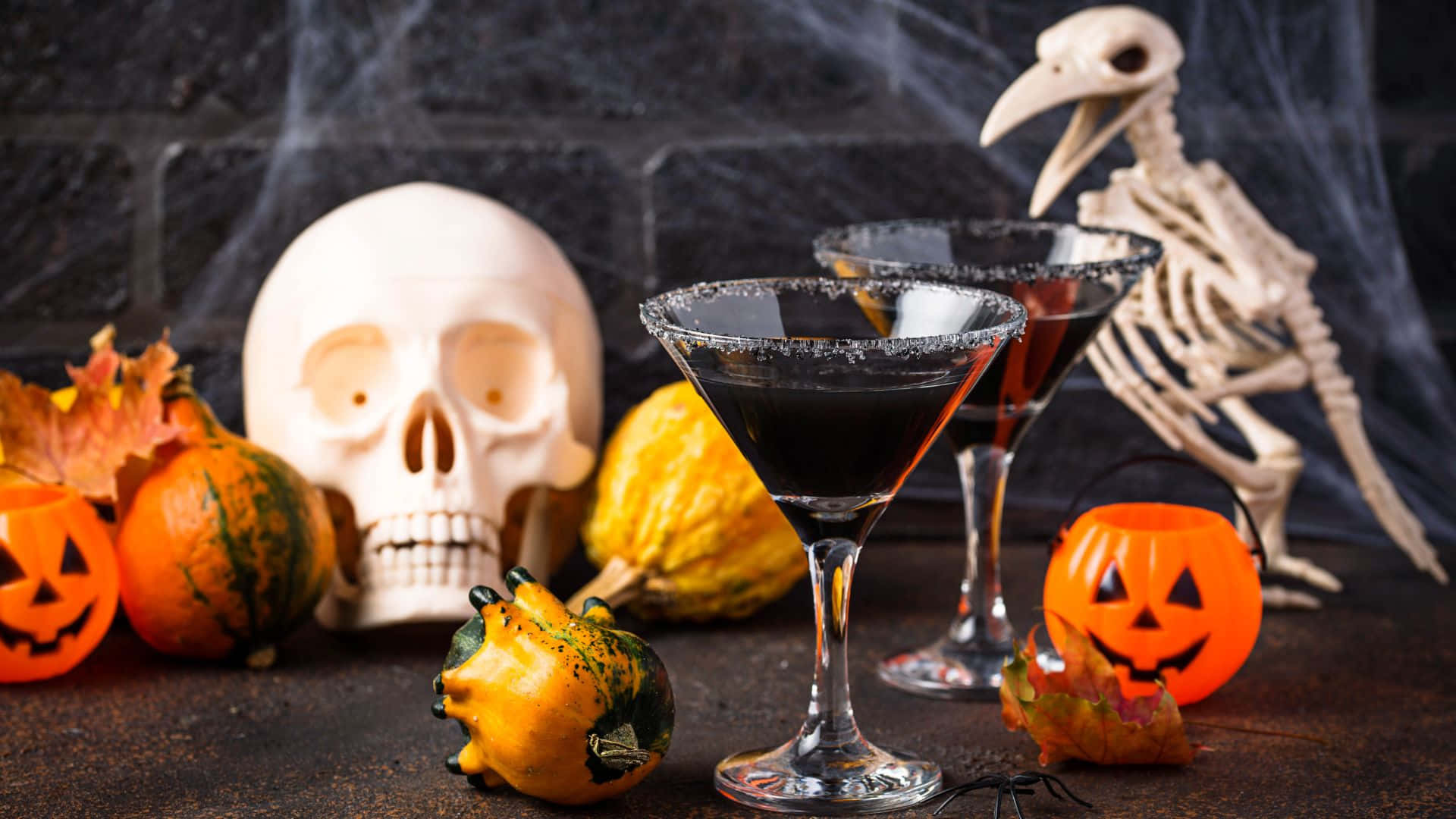 Get creative with your drinks this Halloween! Wallpaper