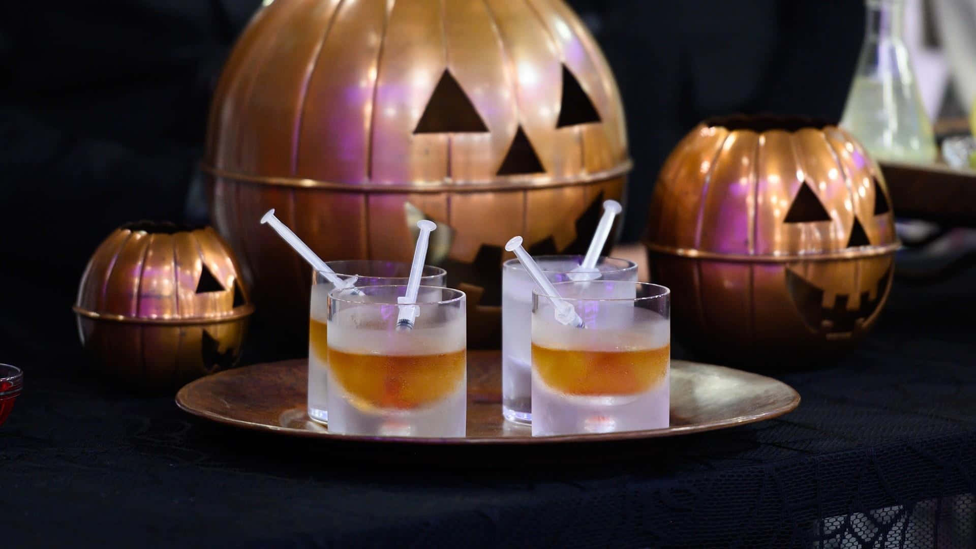 Enjoy a spooky twist to classic cocktails with these unique recipes Wallpaper