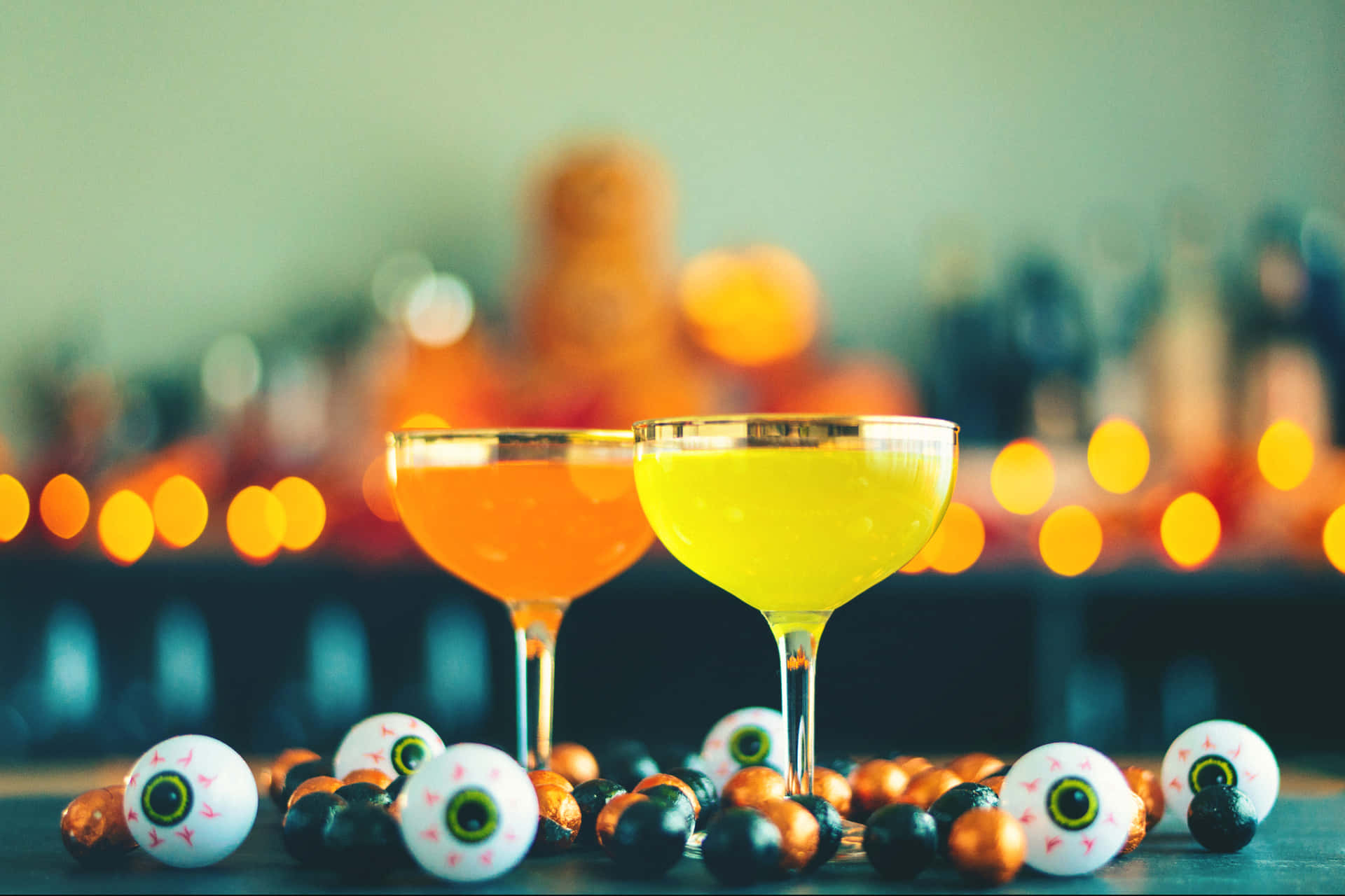Create a Spooktacular Time With These Deliciously Chilling Cocktails Wallpaper