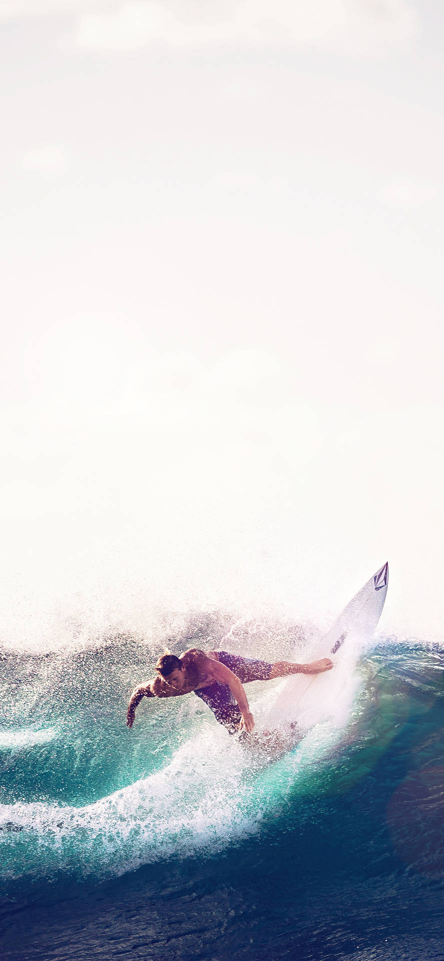 Tablade Surf Blanca Surfeando Las Olas Deportes Iphone. Fondo de pantalla