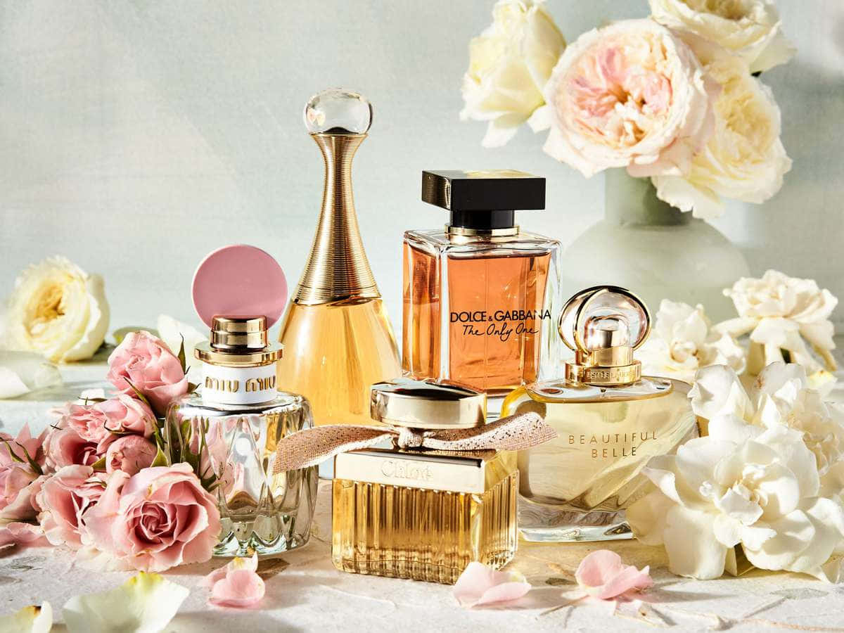 Elegant Springtime Fragrance Wallpaper