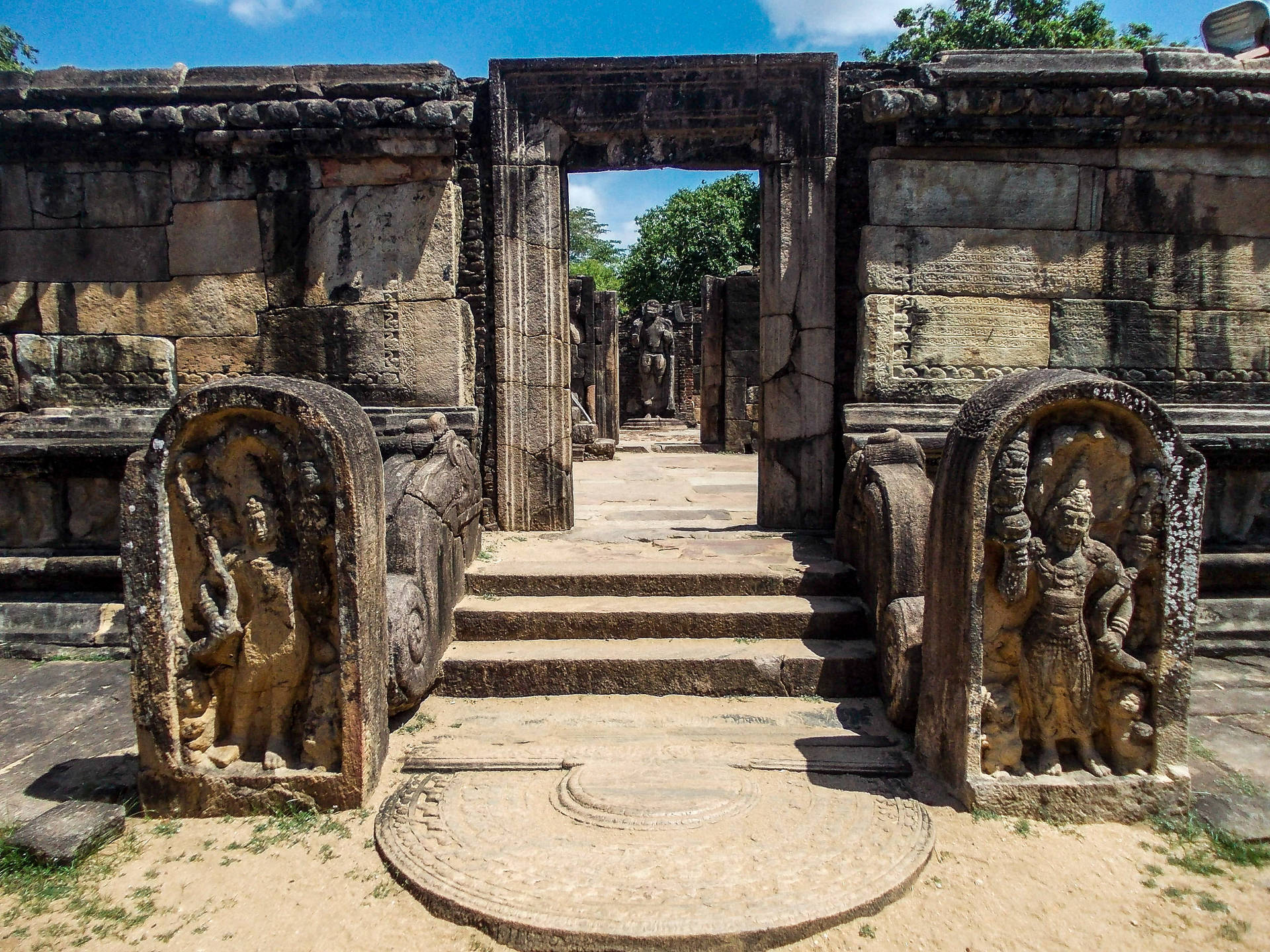 Sri Lanka Polonnaruwa Hatadage Background