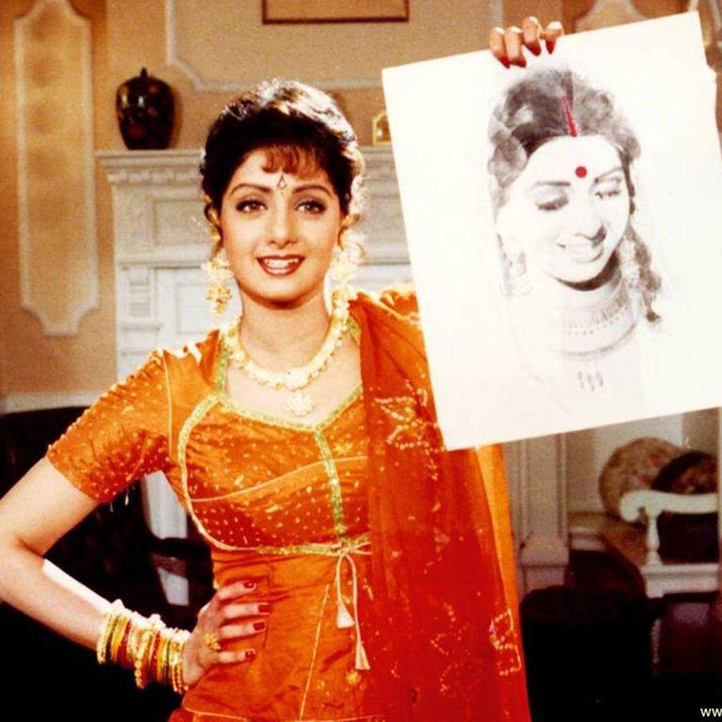 Sridevi viser et portræt af ynde Wallpaper