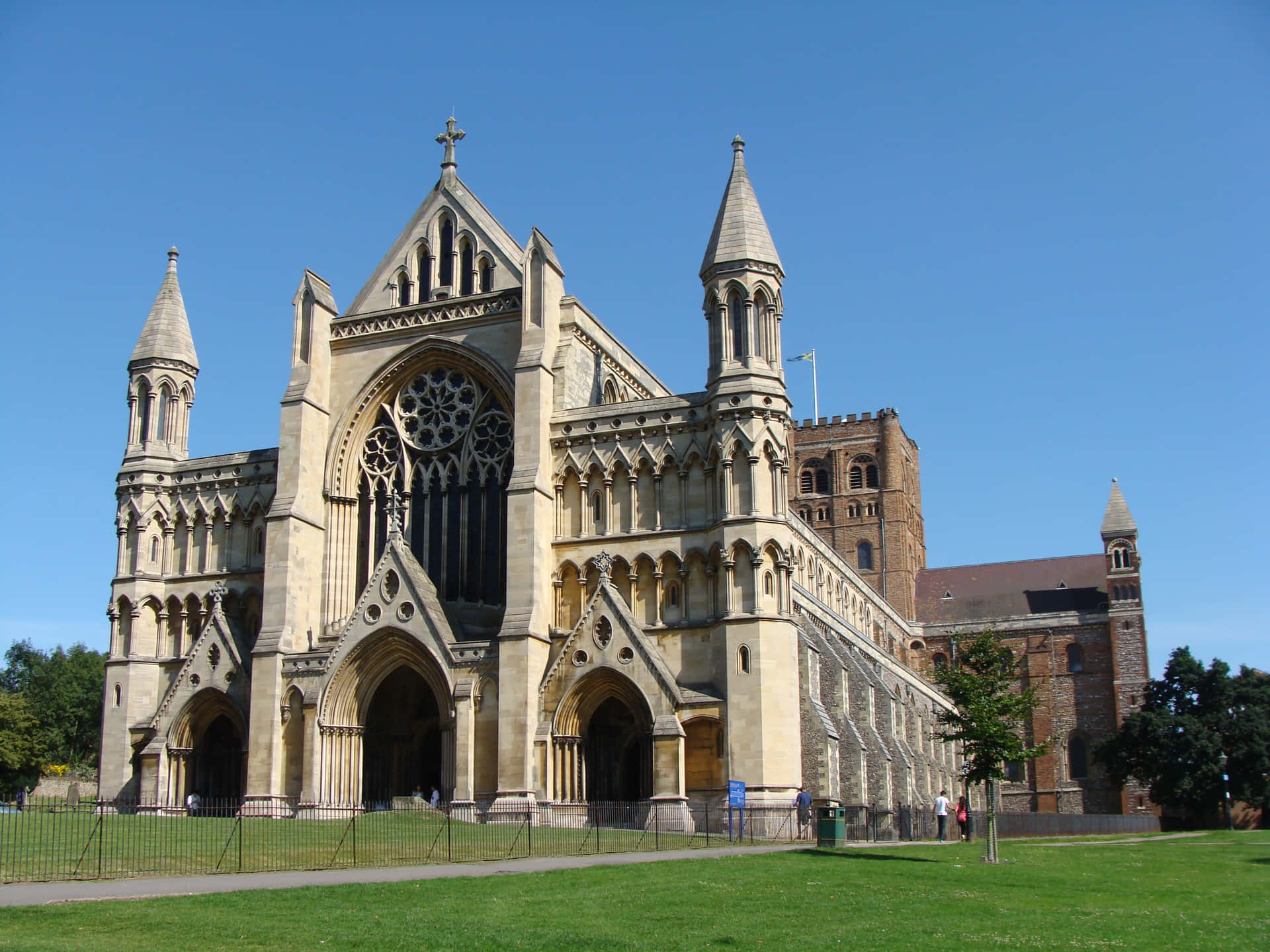 St Albans Cathedral Exterior U K Wallpaper