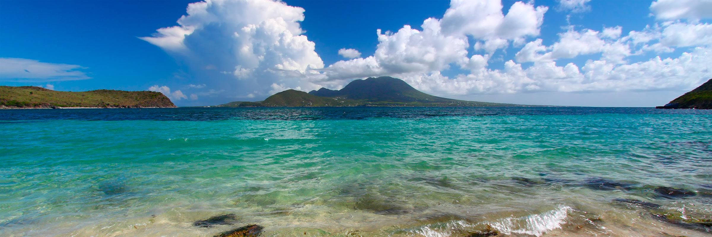 Klar blå vande og himmel fra St. Kitts and Nevis Wallpaper
