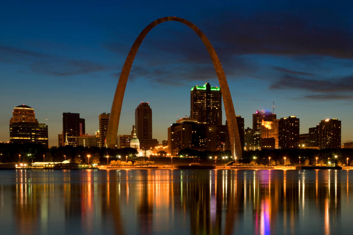 St. Louis Arch Colorful Lights Wallpaper