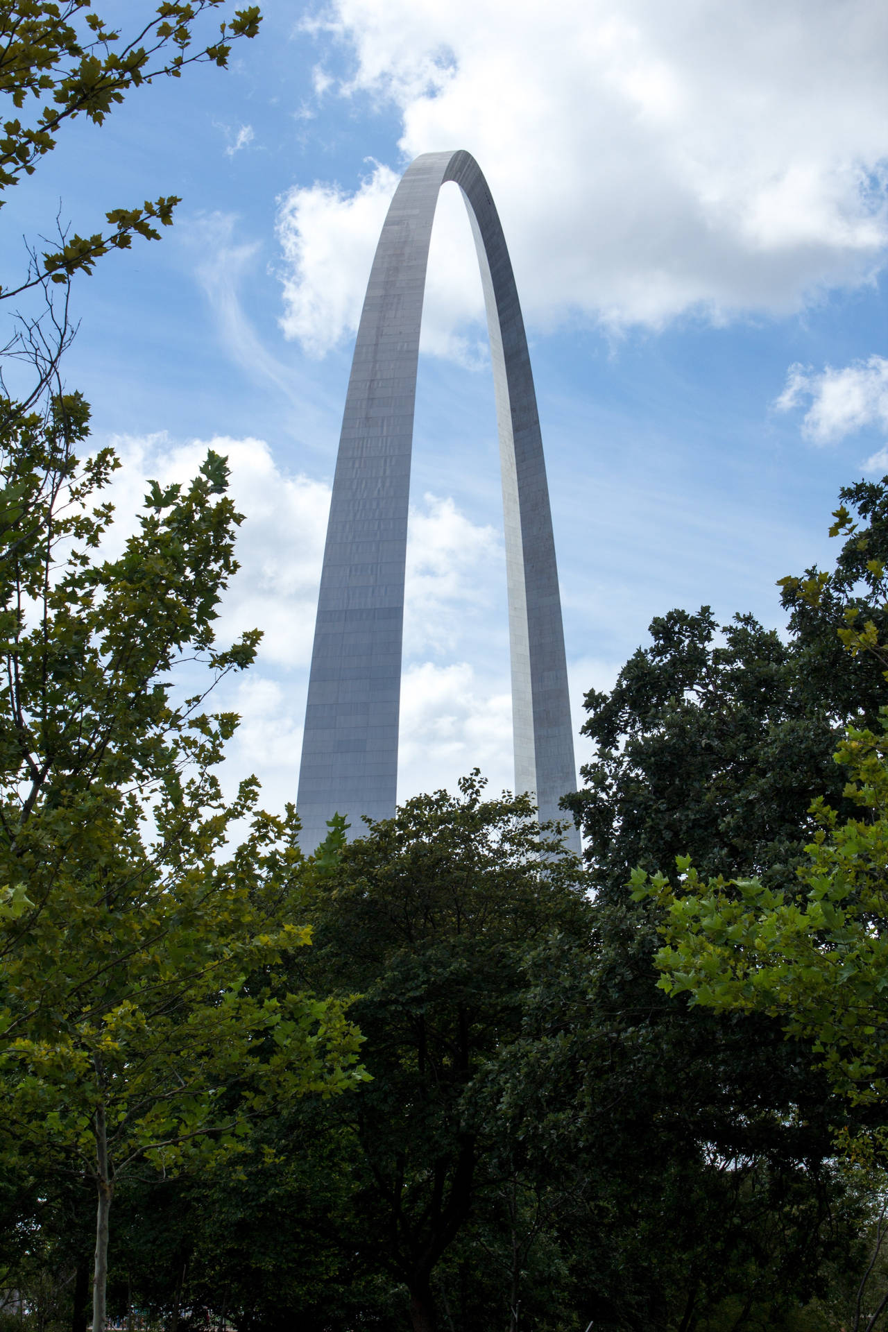 St. Louis Arch Green Trees Wallpaper