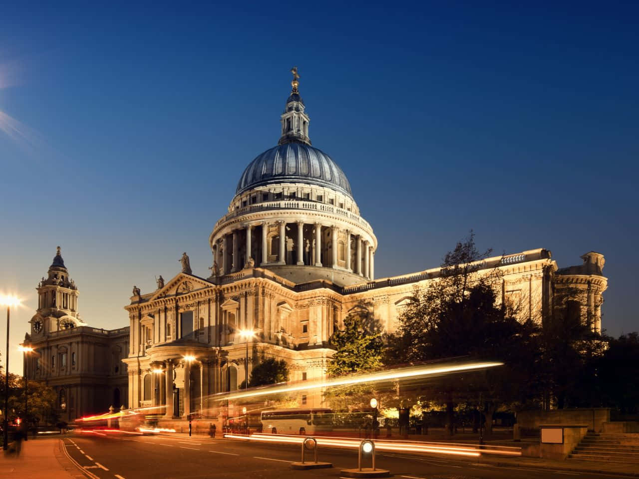 St. Paul's Cathedral At Night Wallpaper