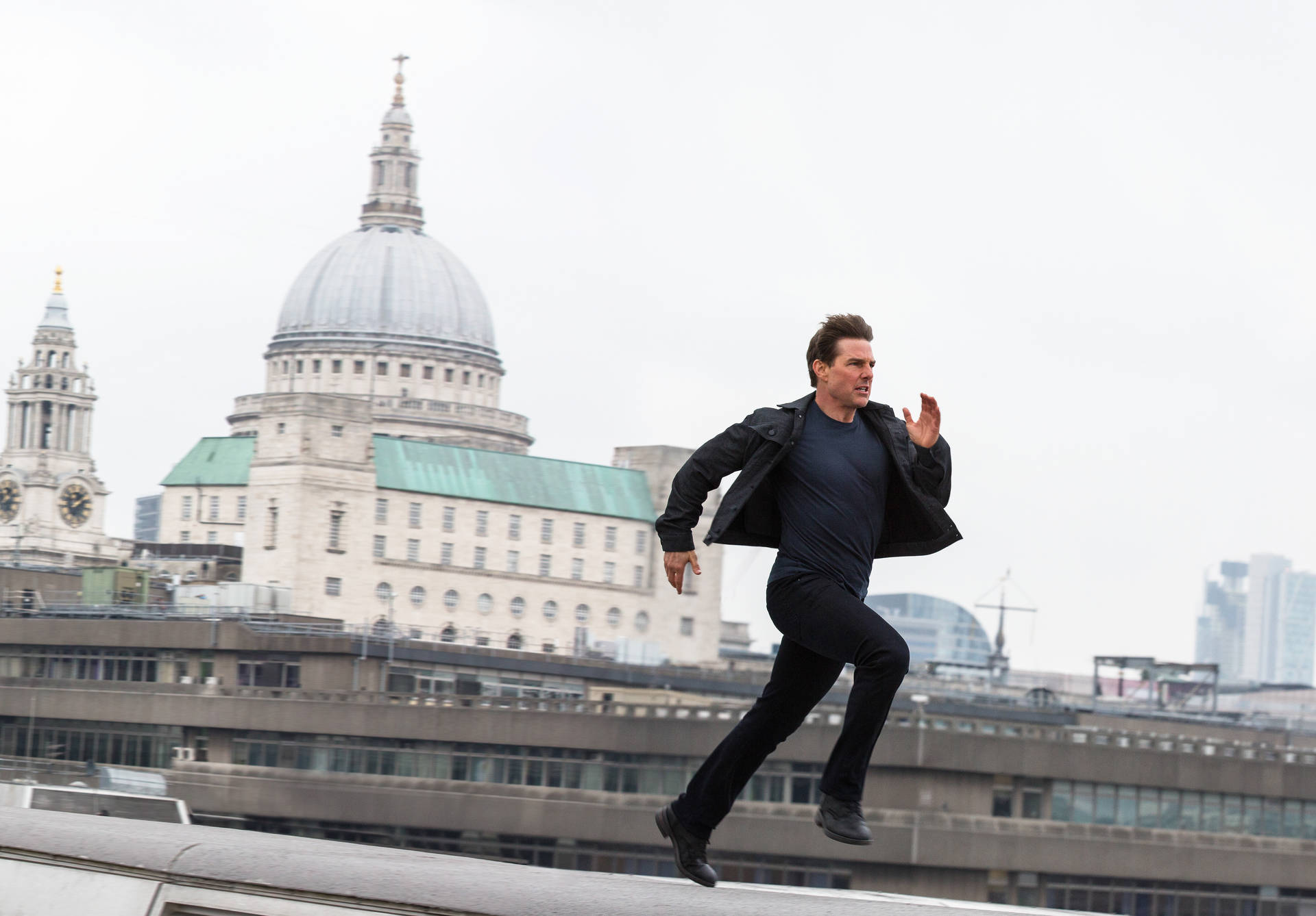 Stpaul Tom Cruise Running Kan Användas Som Bakgrundsbild På Datorn Eller Mobilen. Wallpaper