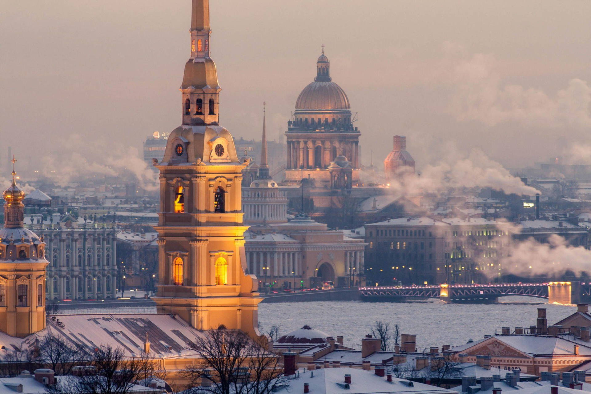 St. Petersburg With A Smoky Scene Wallpaper