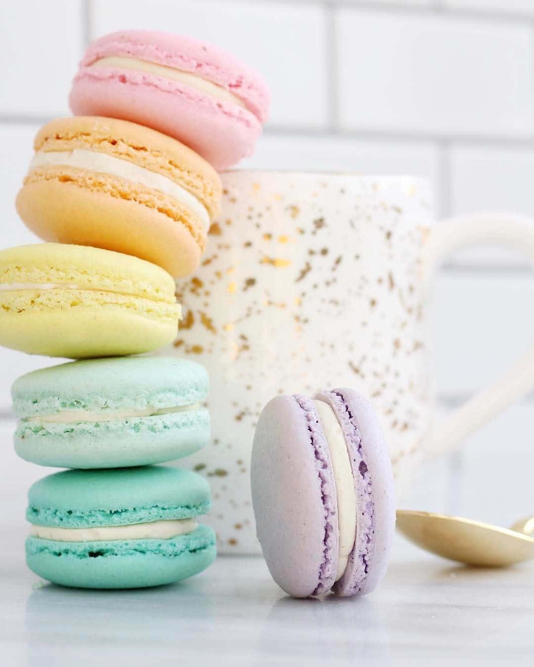 Stacked Light Pastel Colored Macaron Wallpaper