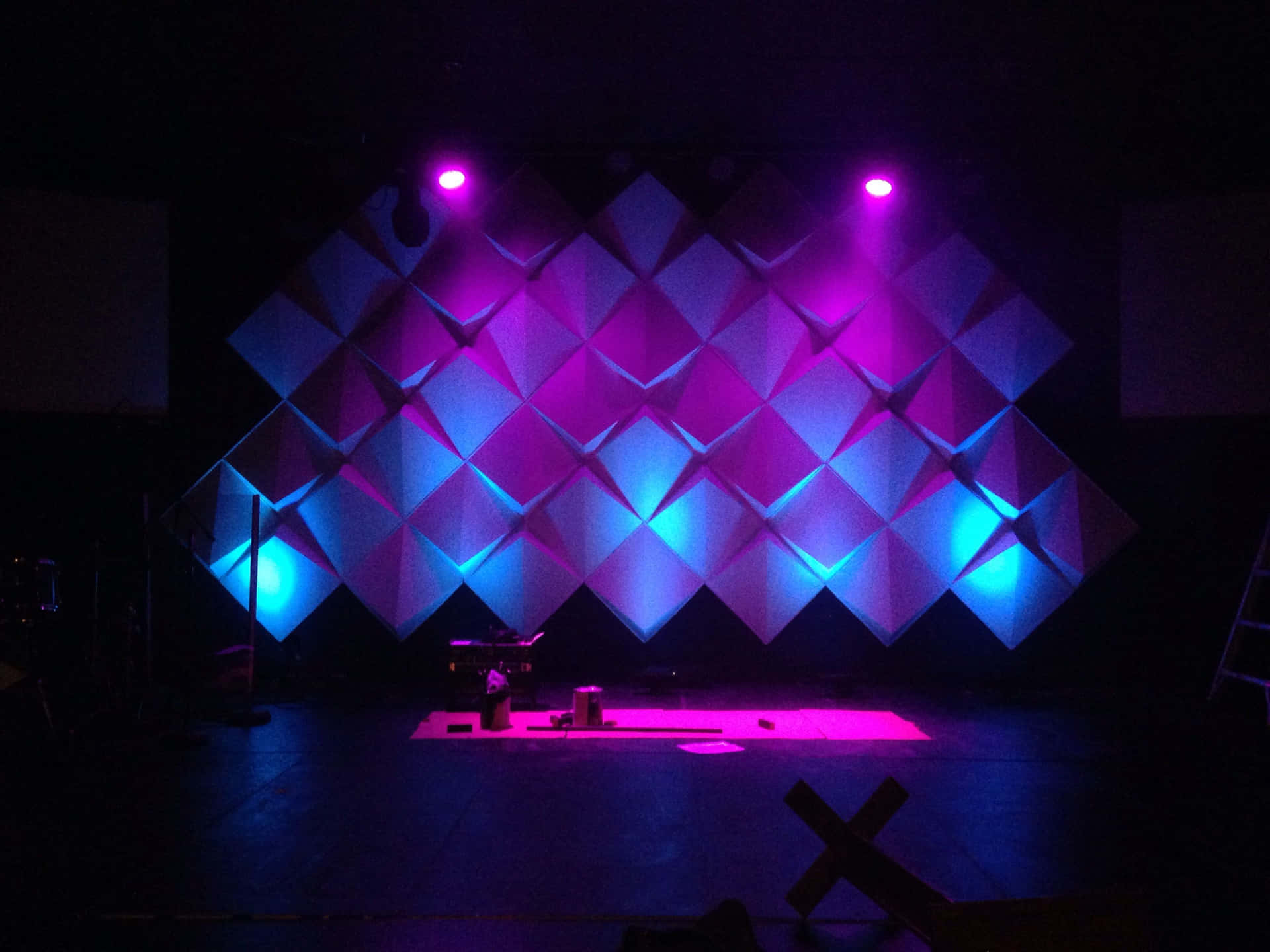 Create A Dramatic Atmosphere with Captivating Stage Lights