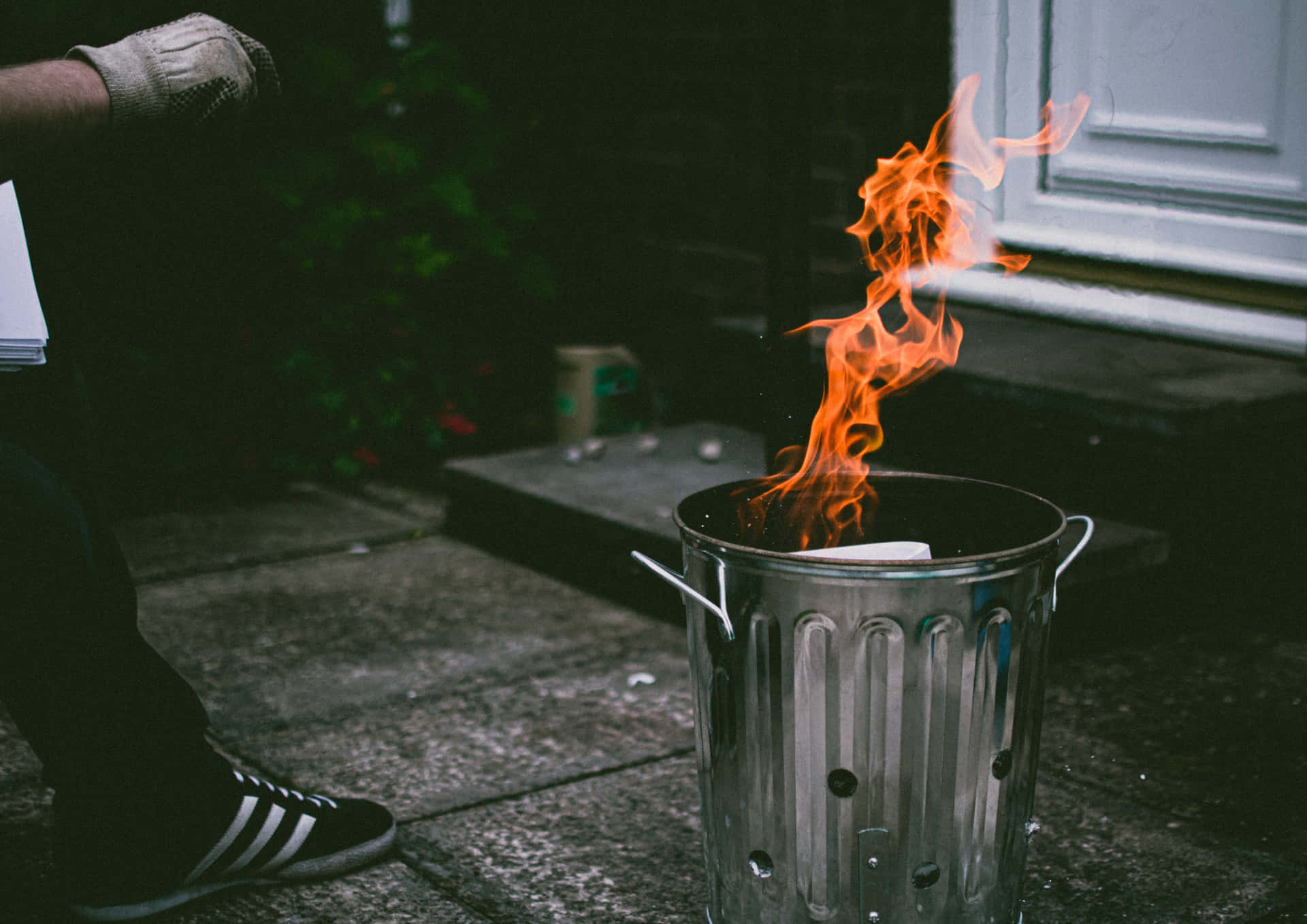 Fire Engulfs Stainless Steel Trash Can Wallpaper