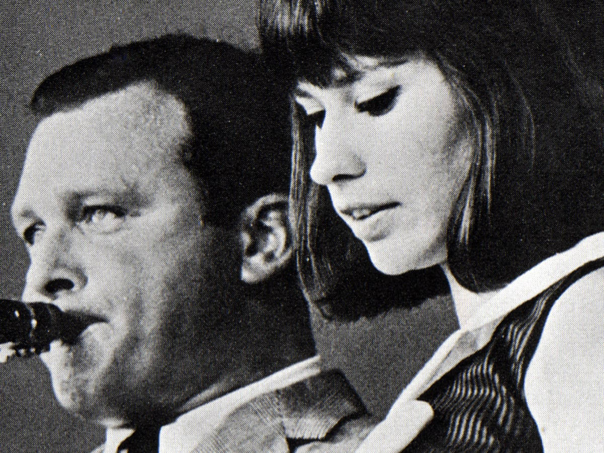 Stangetz Mit Astrud Gilberto Im Jahr 1965 Wallpaper