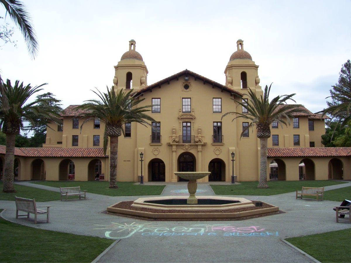Stanford University Old Fountain Wallpaper