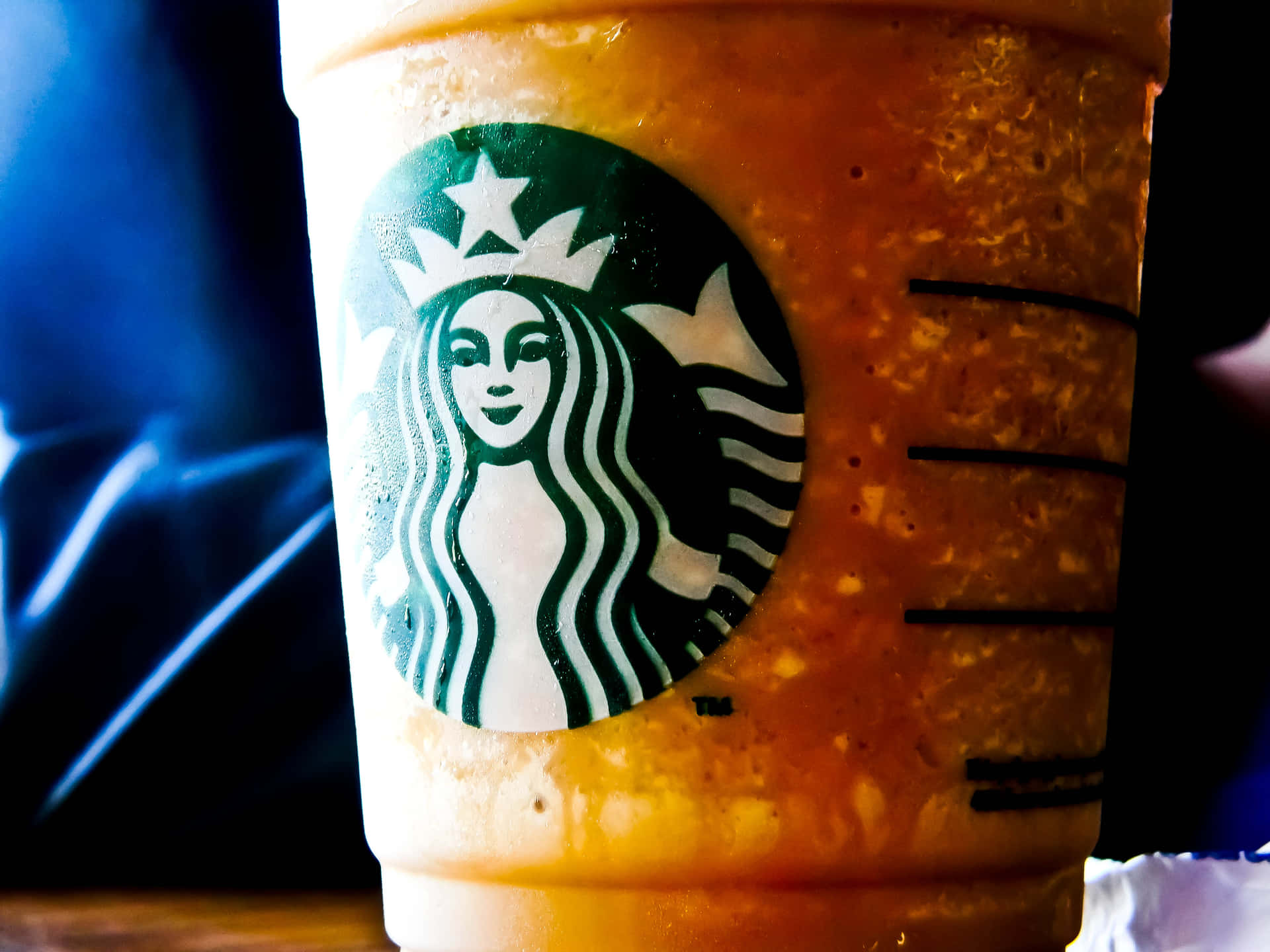 Njutav Din Favorit Starbucks Dryck Var Som Helst