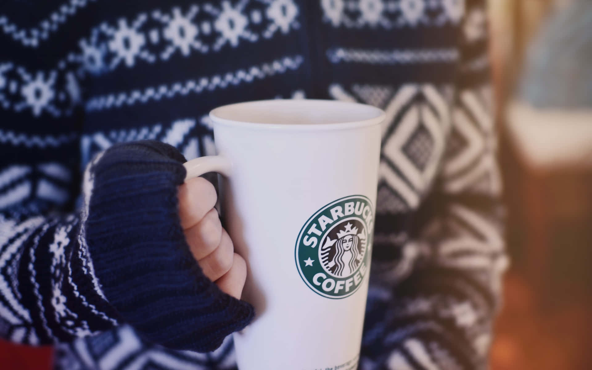 Genießensie Eine Warme Tasse Kaffee Bei Starbucks.