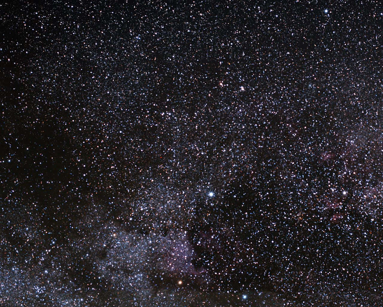 Forsvindi Nattehimlens Skønhed Med En Smuk Stjernehimmel Som Baggrund.