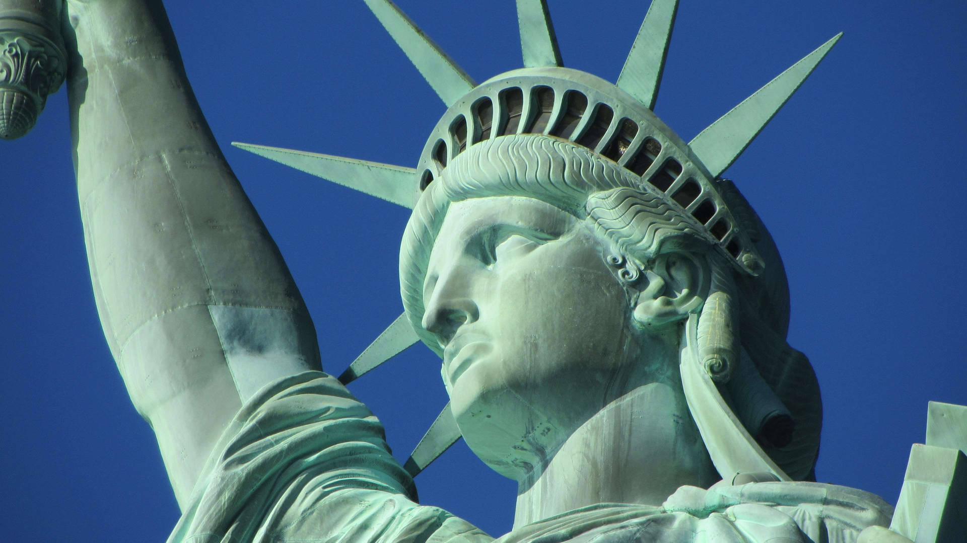 Statue Of Liberty Close-up Wallpaper