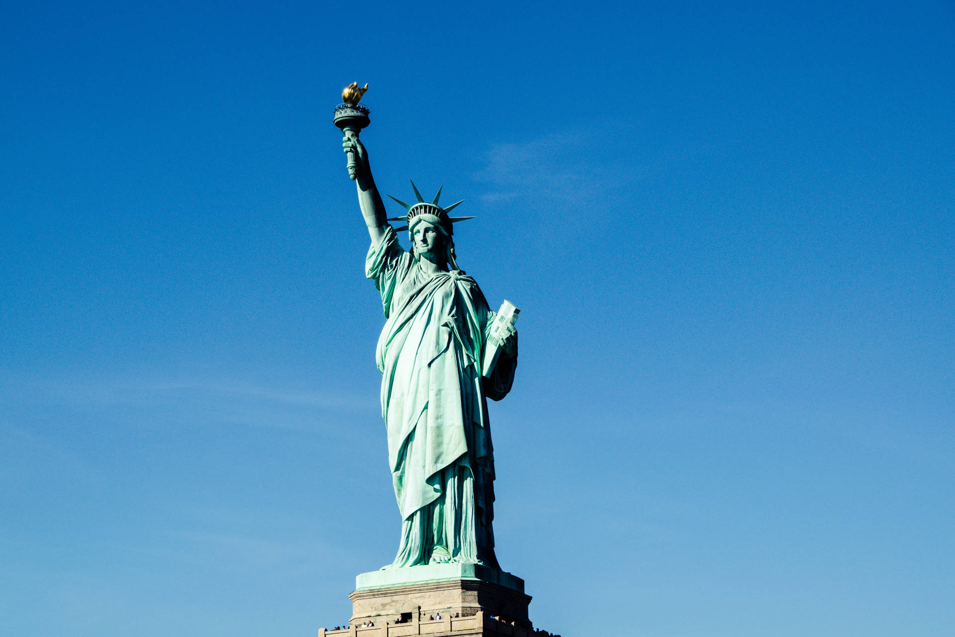 Estatuade La Libertad En Nueva York En 4k Fondo de pantalla