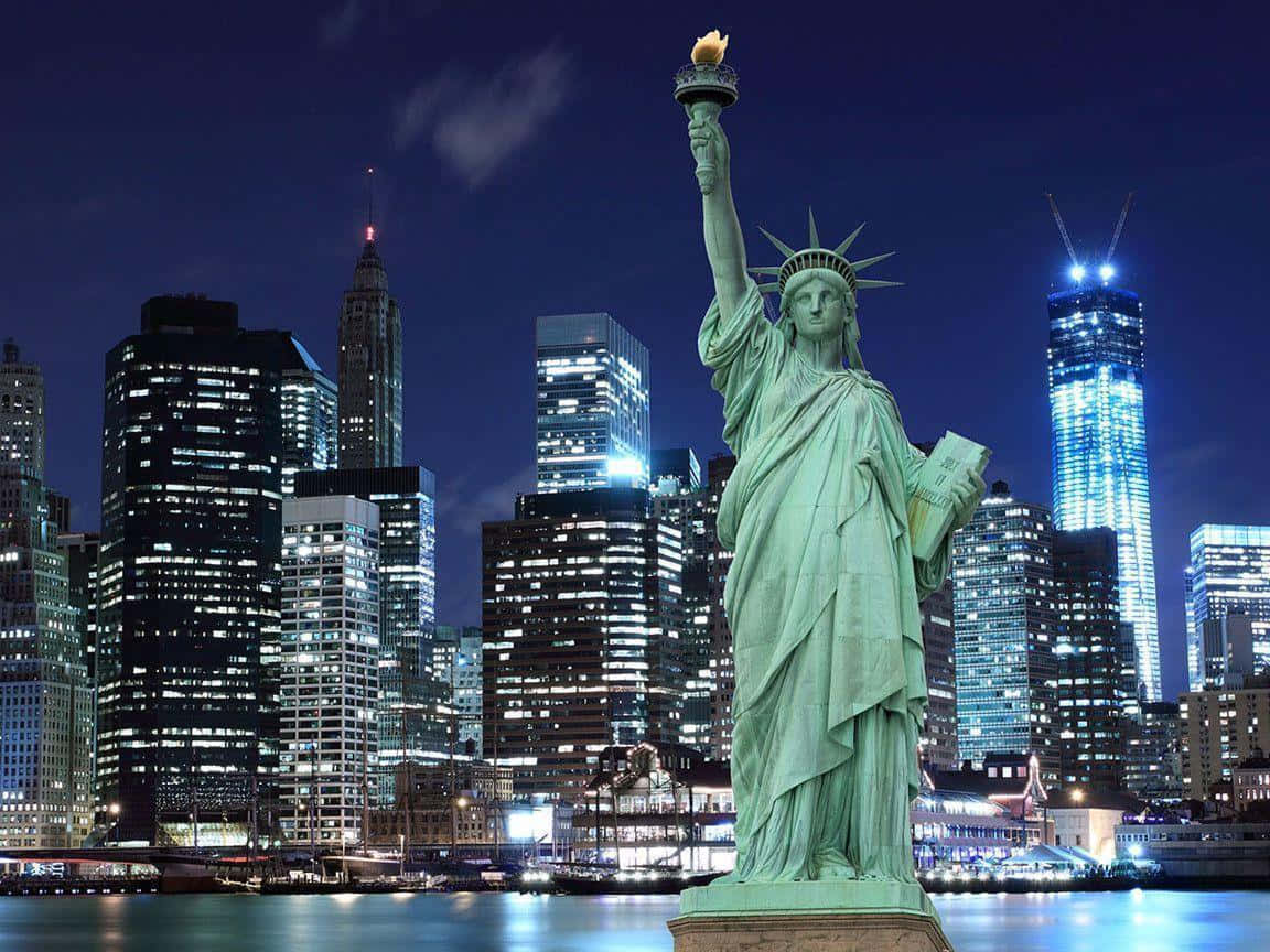 Visital'iconica Statua Della Libertà A New York City