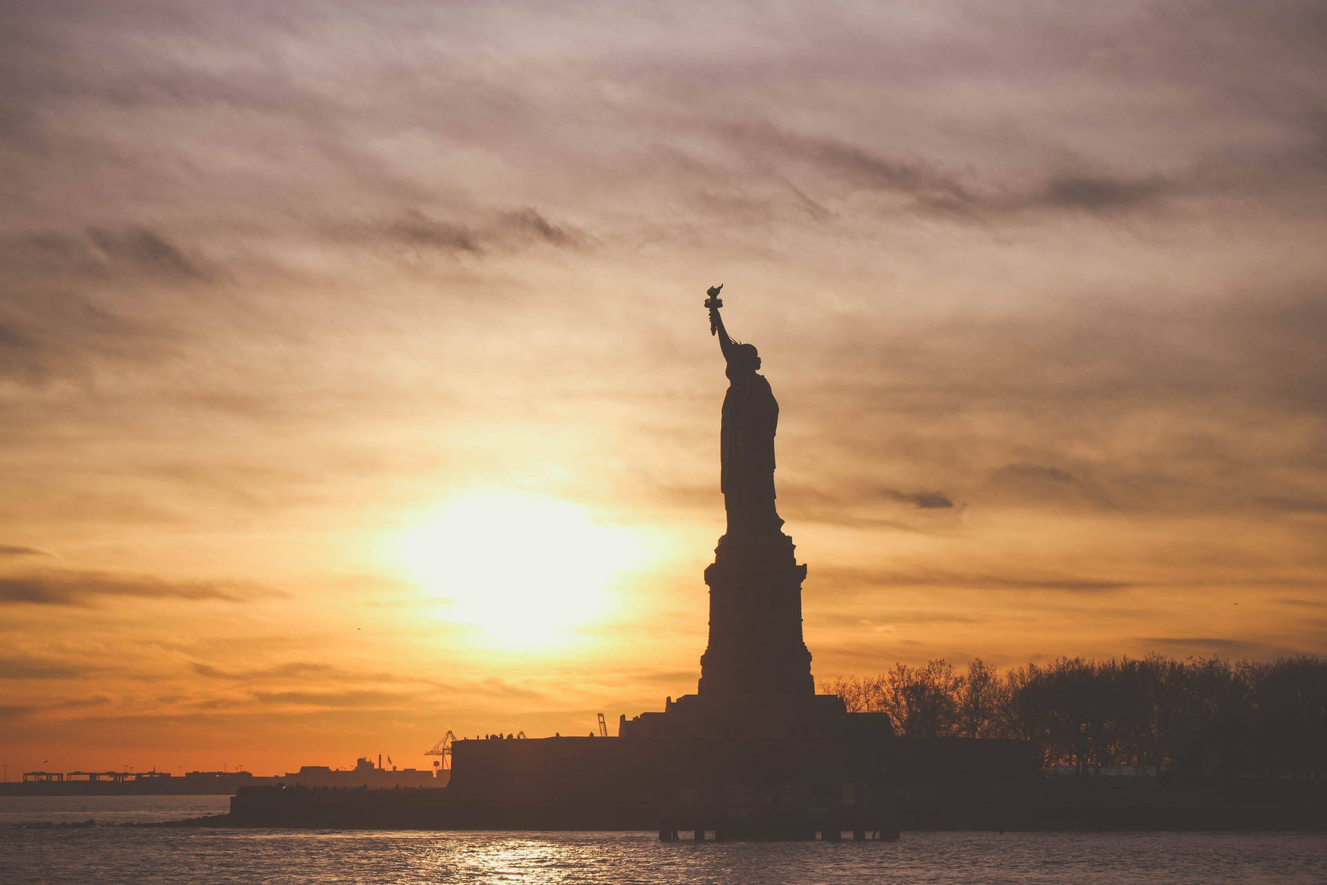 Statueof Liberty Sonnenuntergang Wallpaper