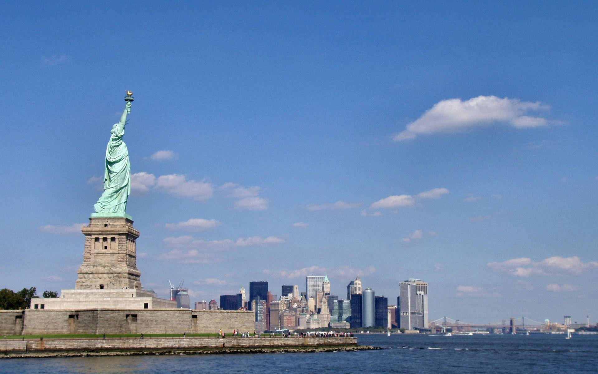 Statue Of Liberty Wide-Angle Wallpaper
