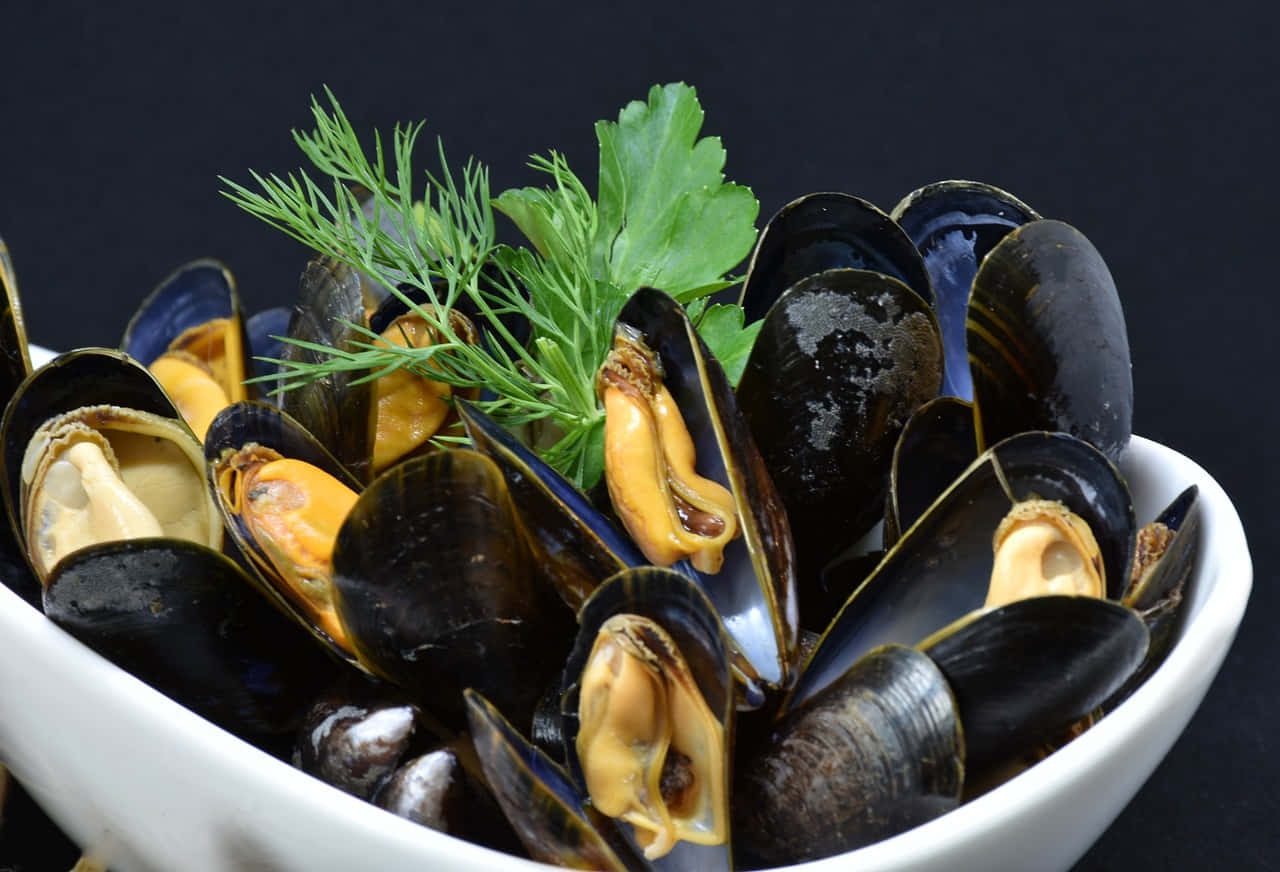 Steamed Musselswith Herbs Wallpaper