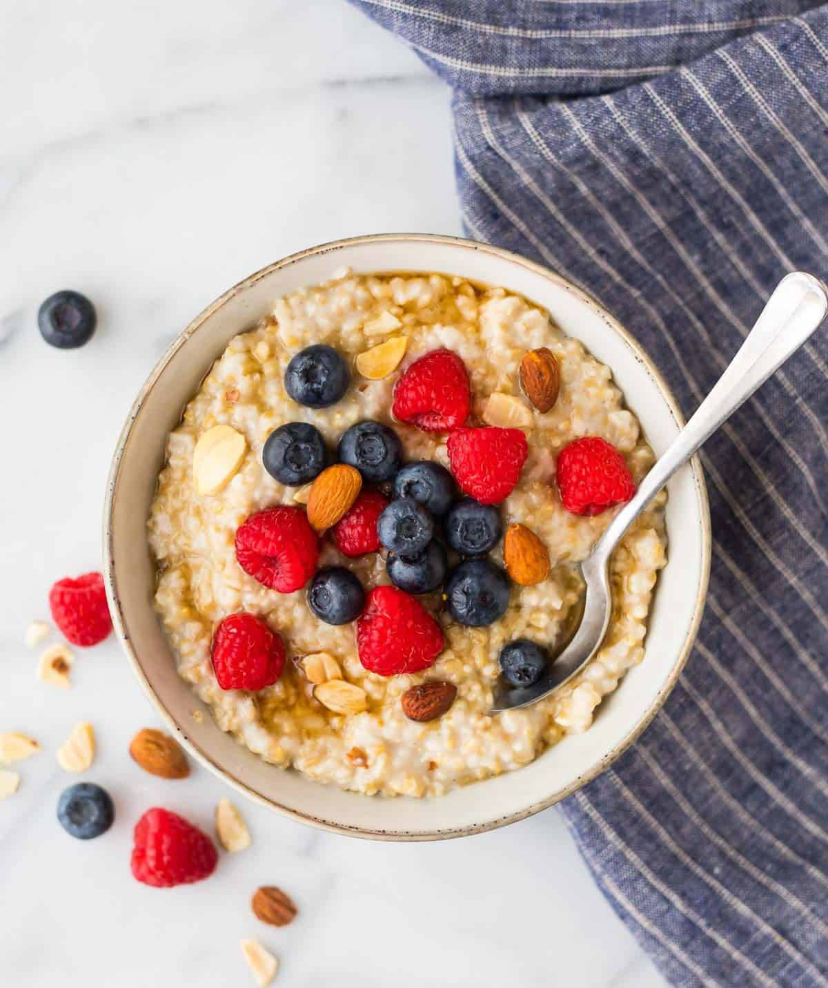 Steel Cut Oatmeal With Mixed Berries Wallpaper