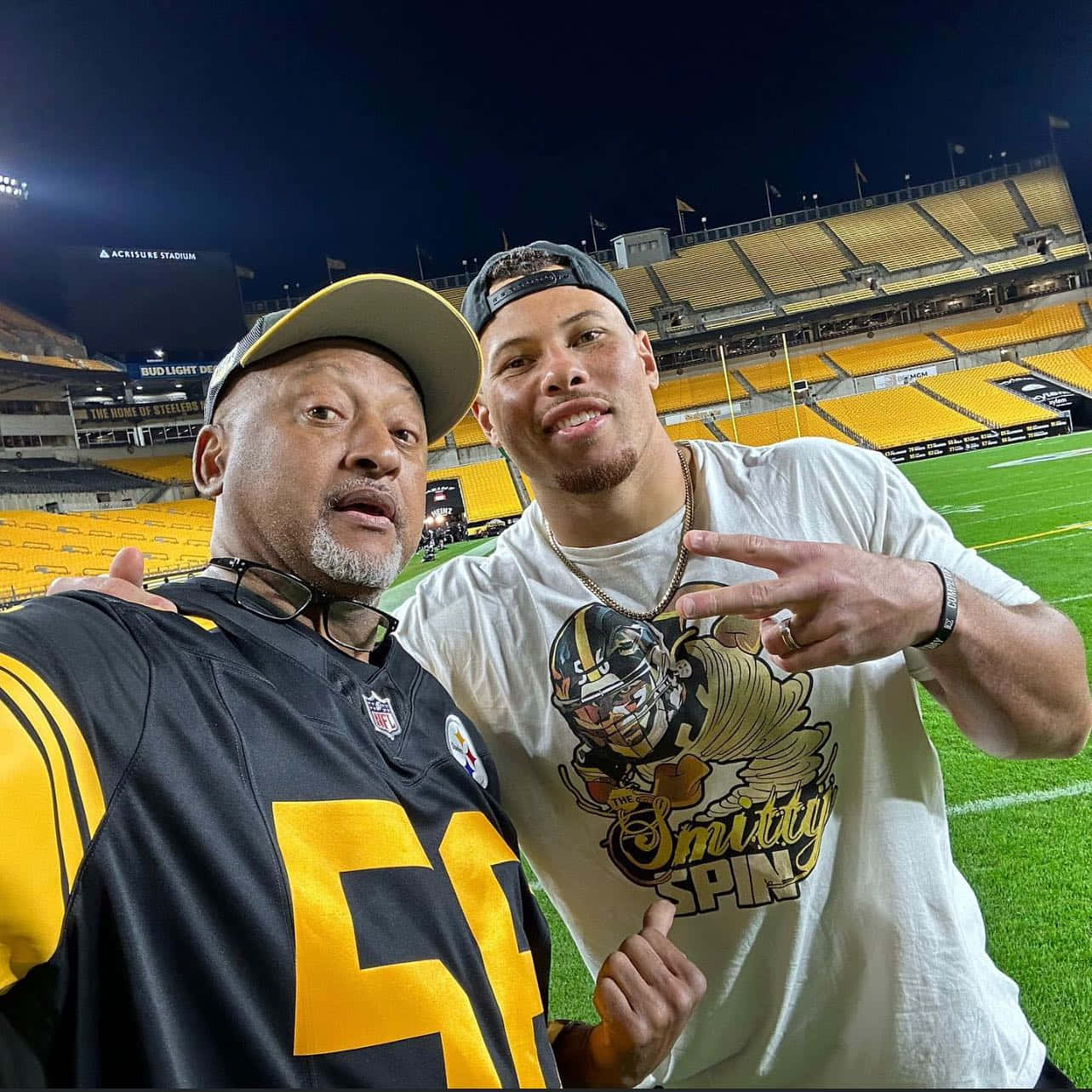 Steelers Fans Selfieat Stadium Wallpaper