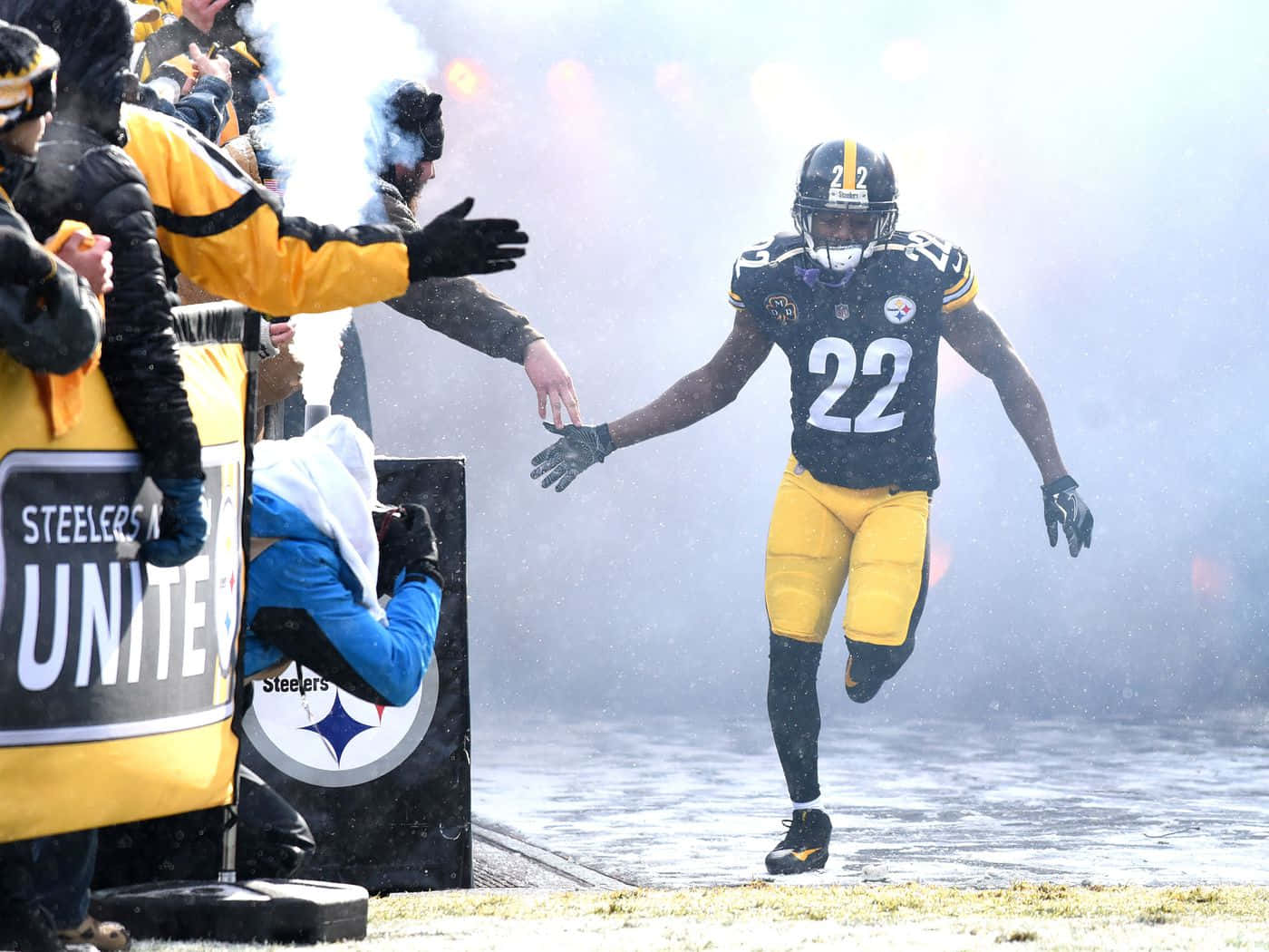 Steelers Player Entrancein Snow Wallpaper